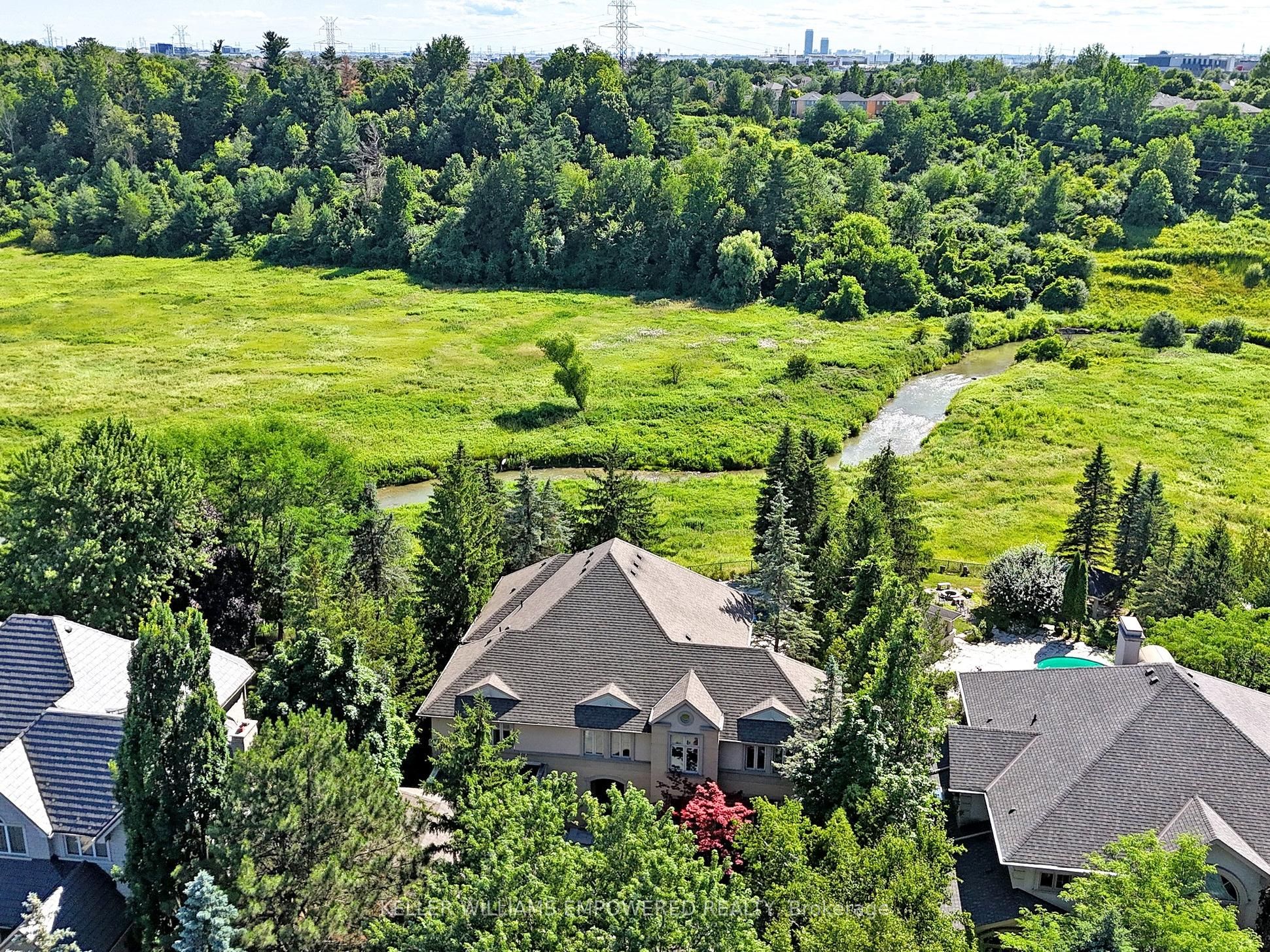 90 Humberview Drive Property Photo 2