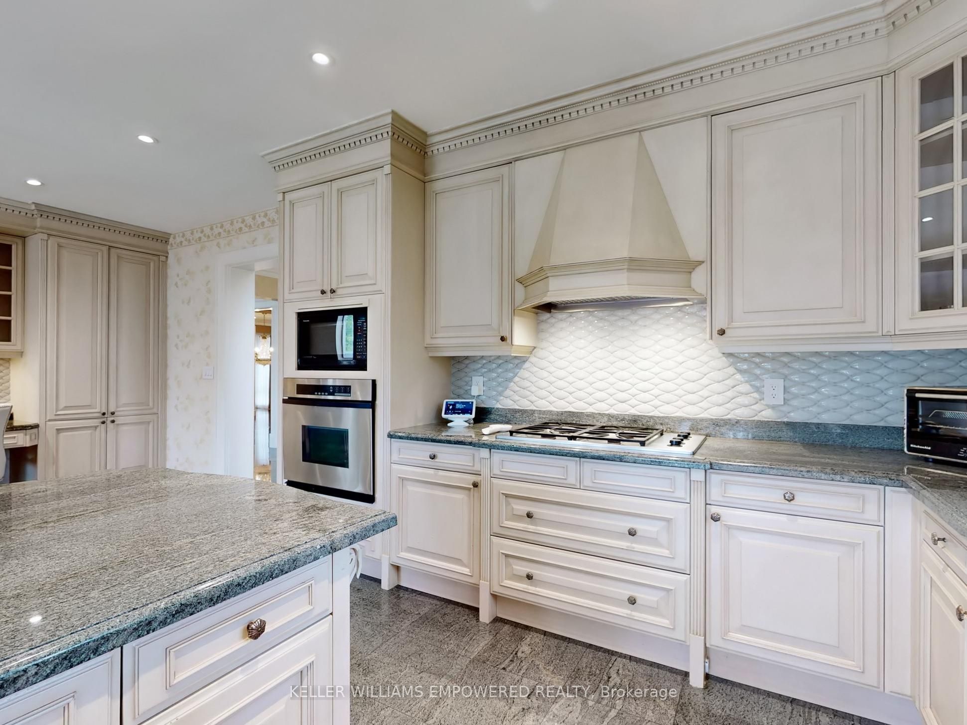 90 Humberview Drive Property Photo 31