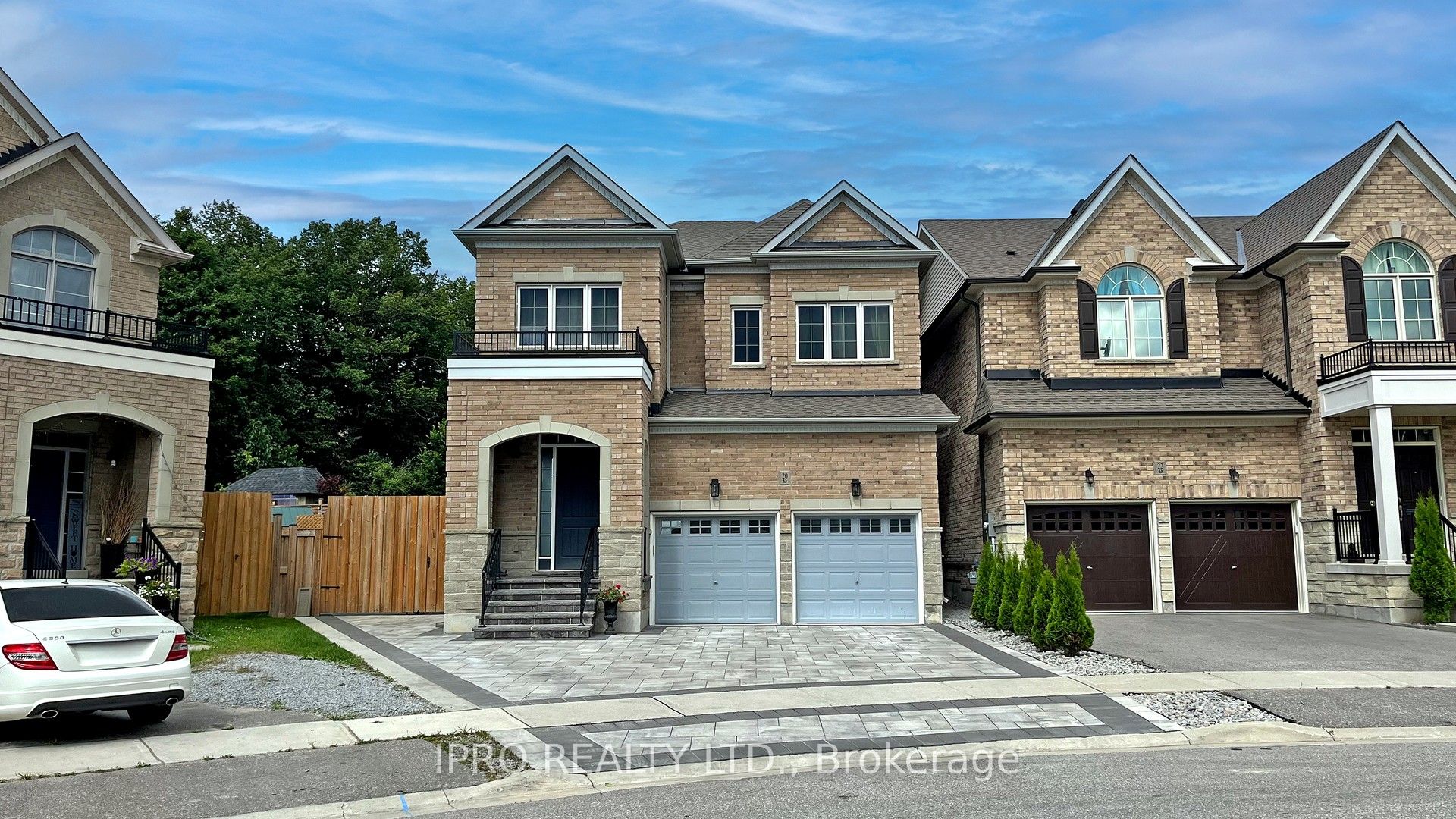 20 Clara May Avenue Property Photo 1