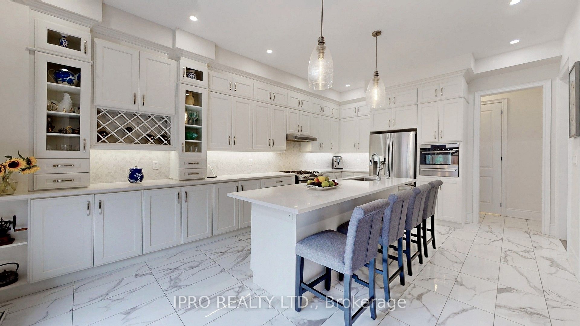 20 Clara May Avenue Property Photo 9