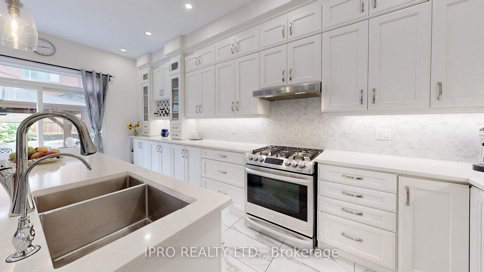 20 Clara May Avenue Property Photo 10