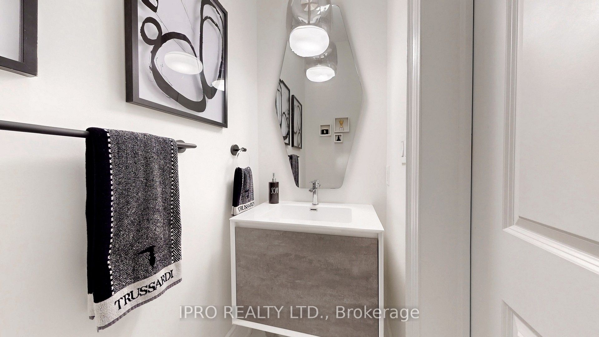 20 Clara May Avenue Property Photo 12