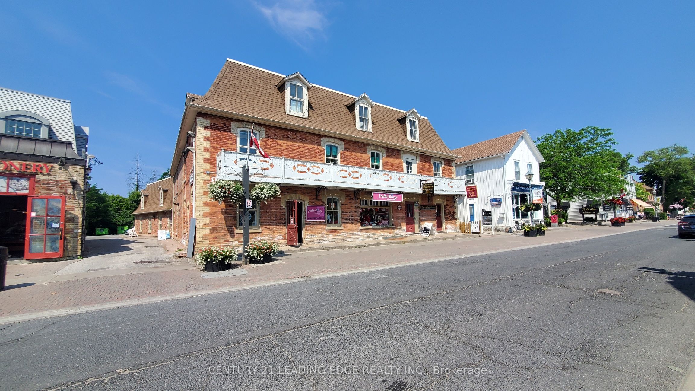 #202 - 178 Main St. Unionville Street Property Photo 2