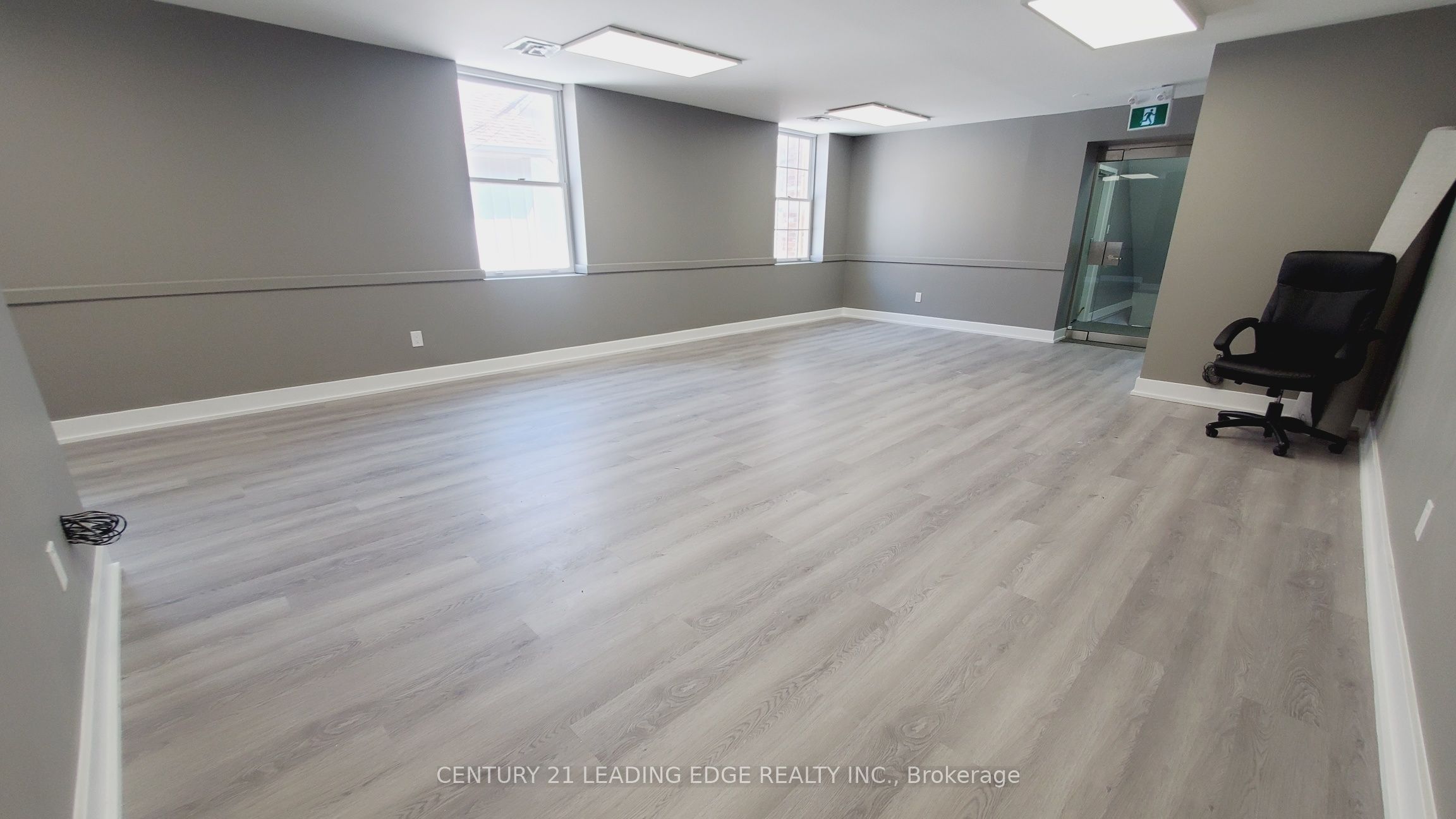 #202 - 178 Main St. Unionville Street Property Photo 6