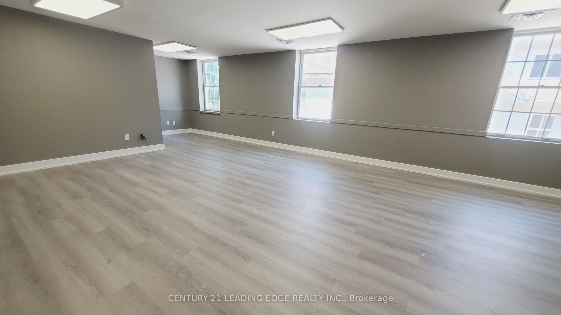 #202 - 178 Main St. Unionville Street Property Photo 13