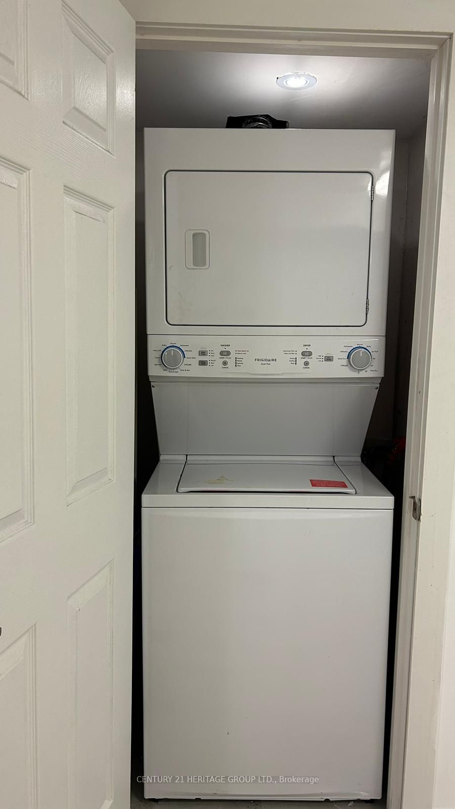 #b - 627 Red Deer Street Property Photo 6