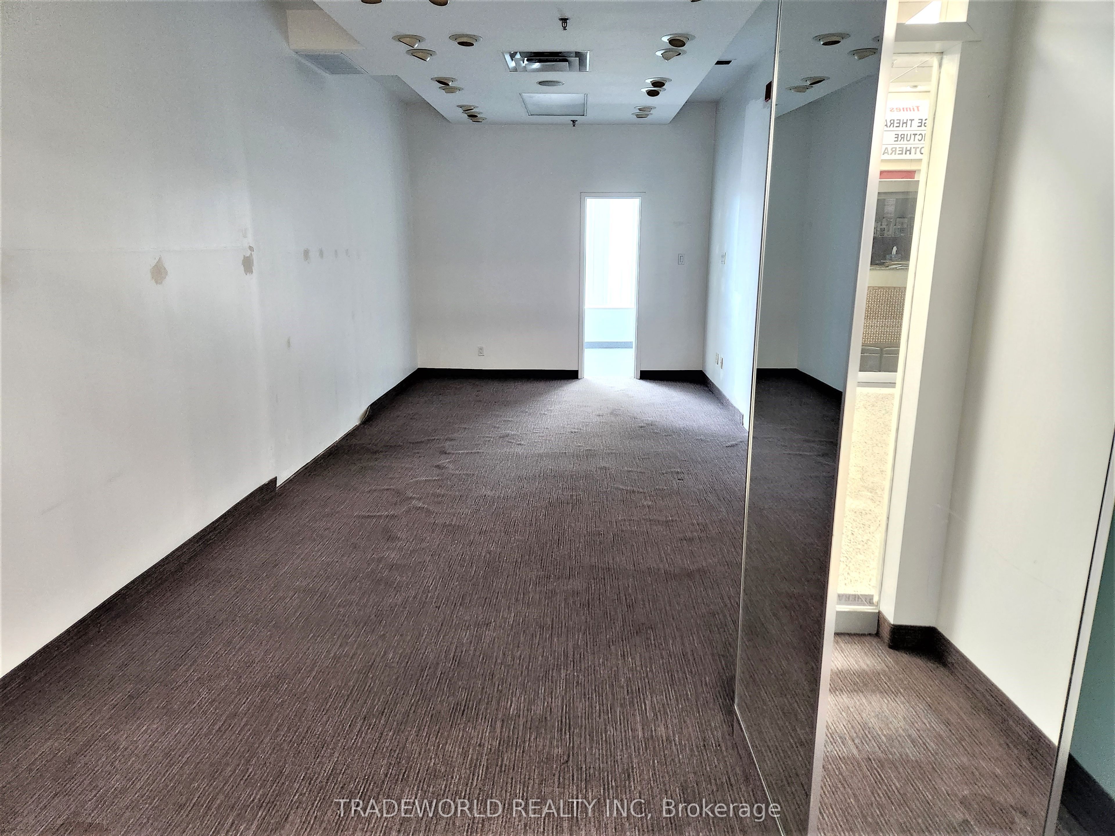 #231 - 550 Highway 7 Property Photo 3