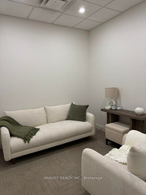 81 Zenway Boulevard 3a Property Photo 6