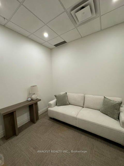 81 Zenway Boulevard 3a Property Photo 7