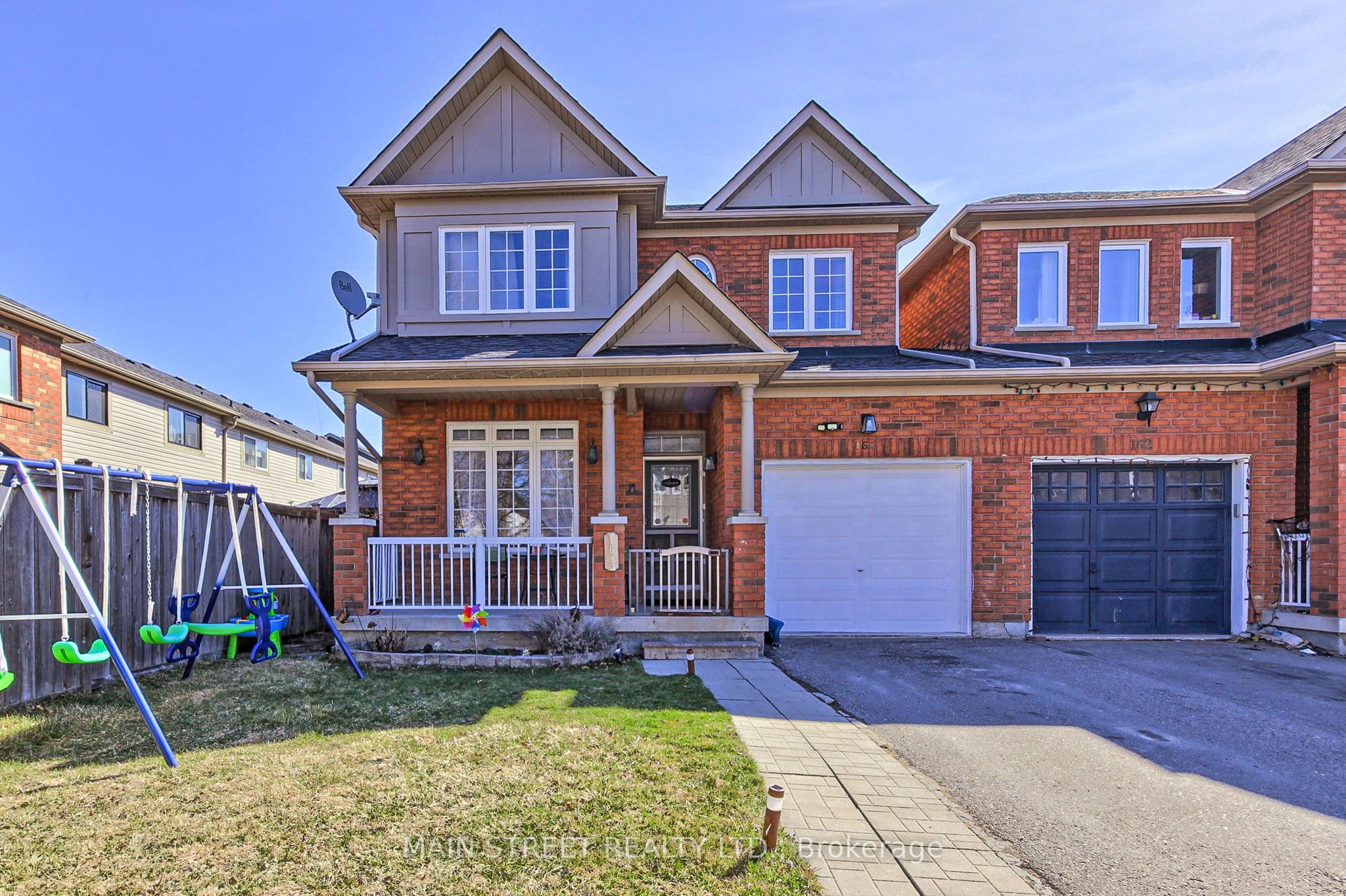 164 Glasgow Cres Property Photo 1