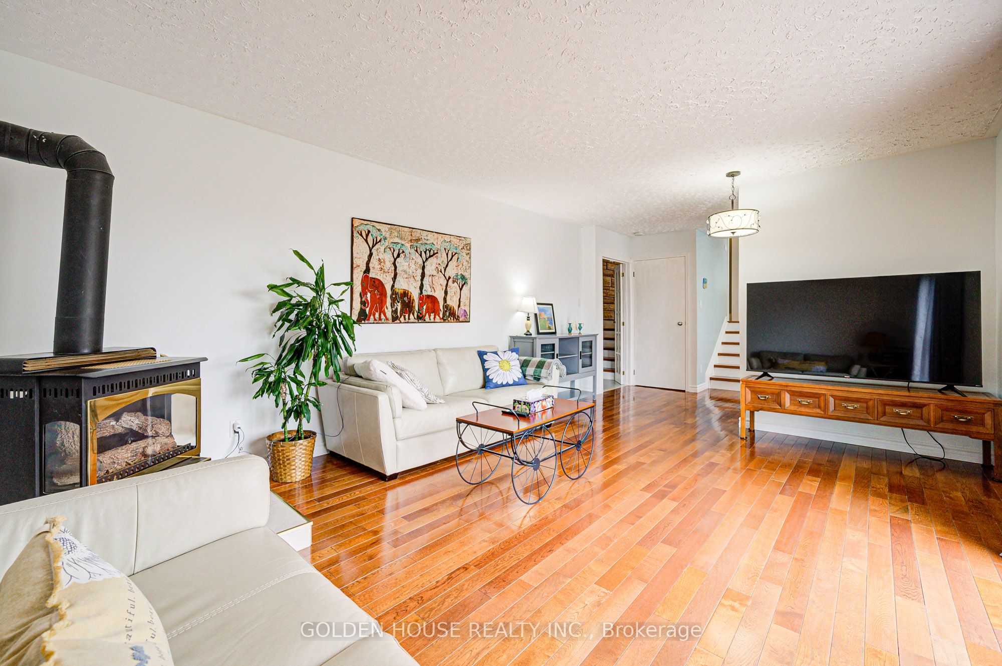 53 West Park Heights Property Photo 7