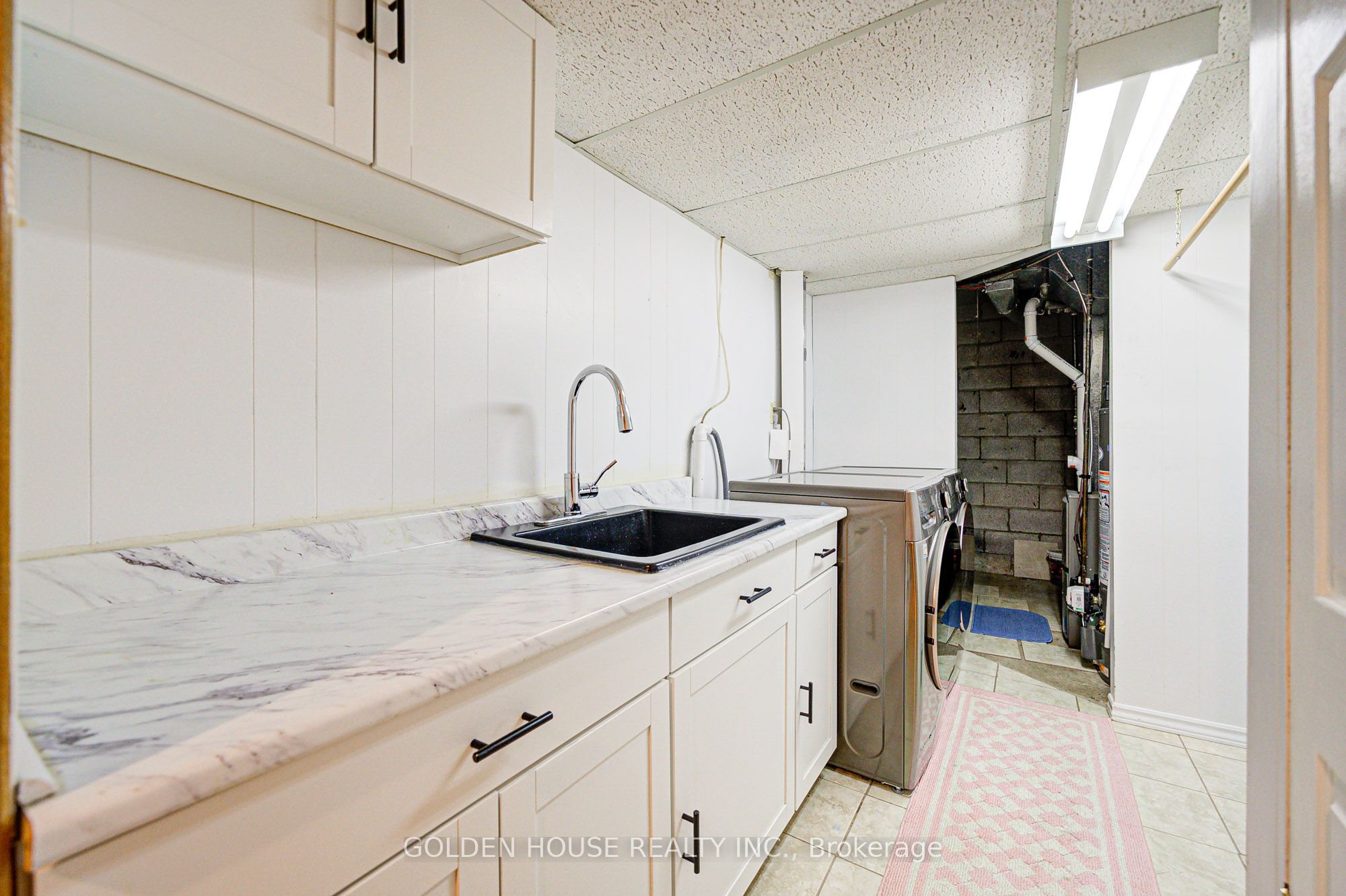 53 West Park Heights Property Photo 32