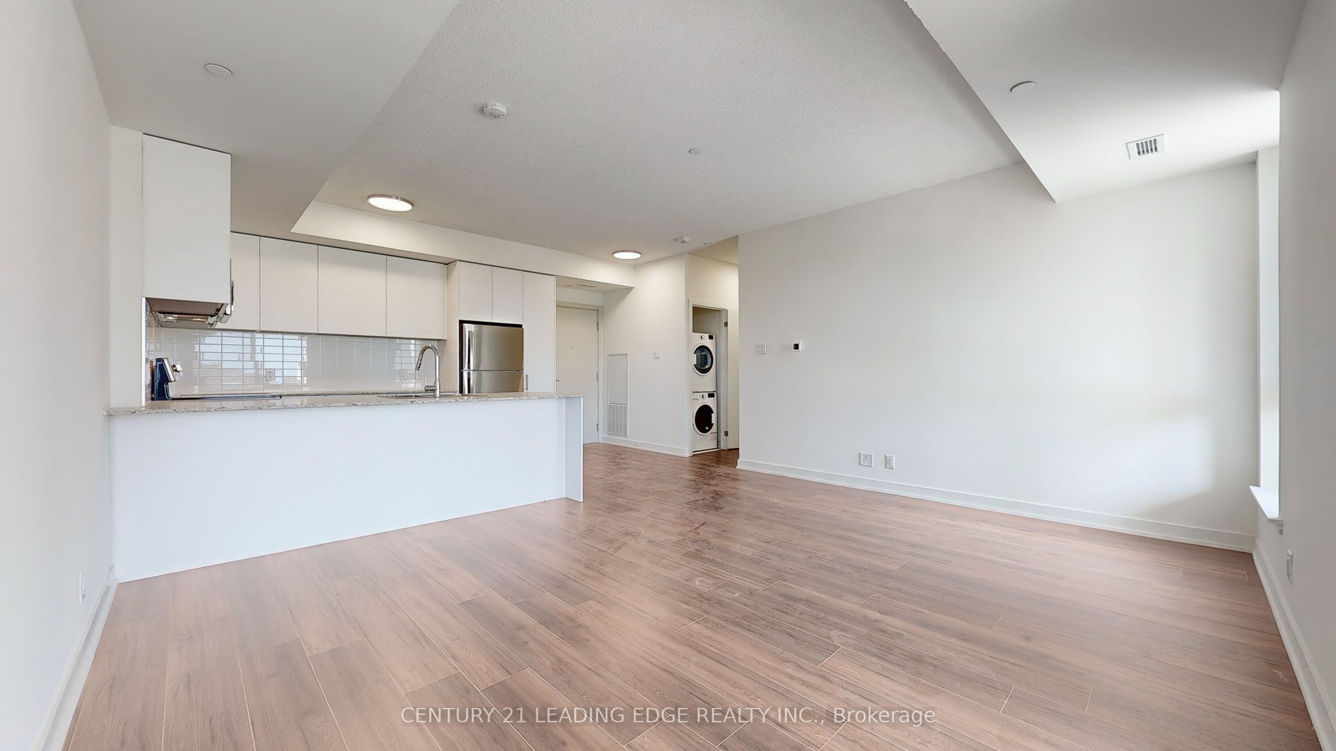 101 Cathedral High Street 303 Property Photo 6