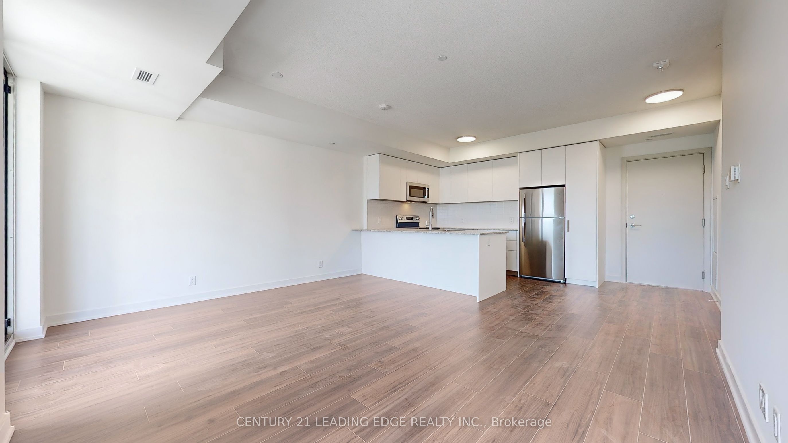 101 Cathedral High Street 303 Property Photo 7
