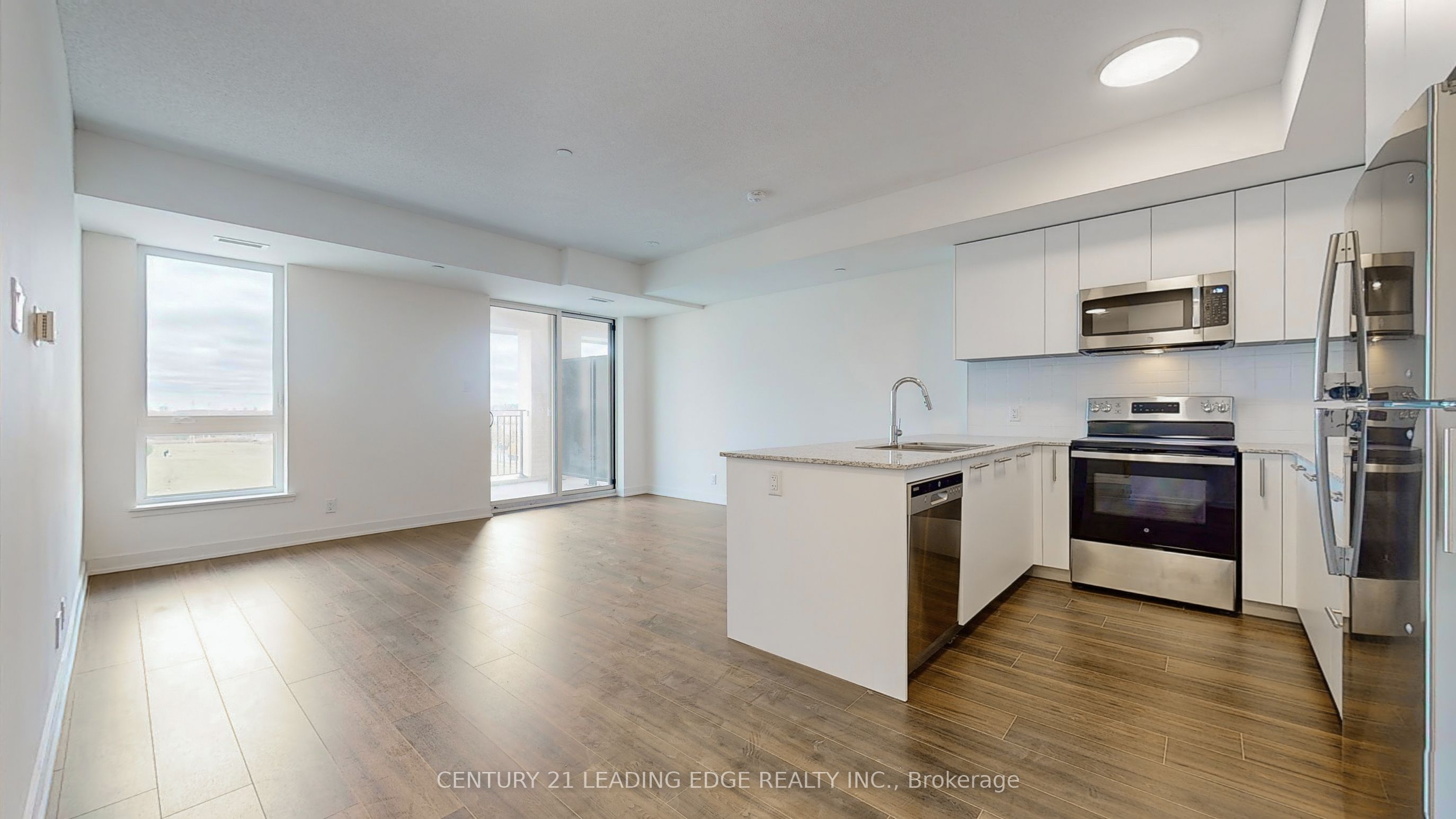 101 Cathedral High Street 303 Property Photo 8