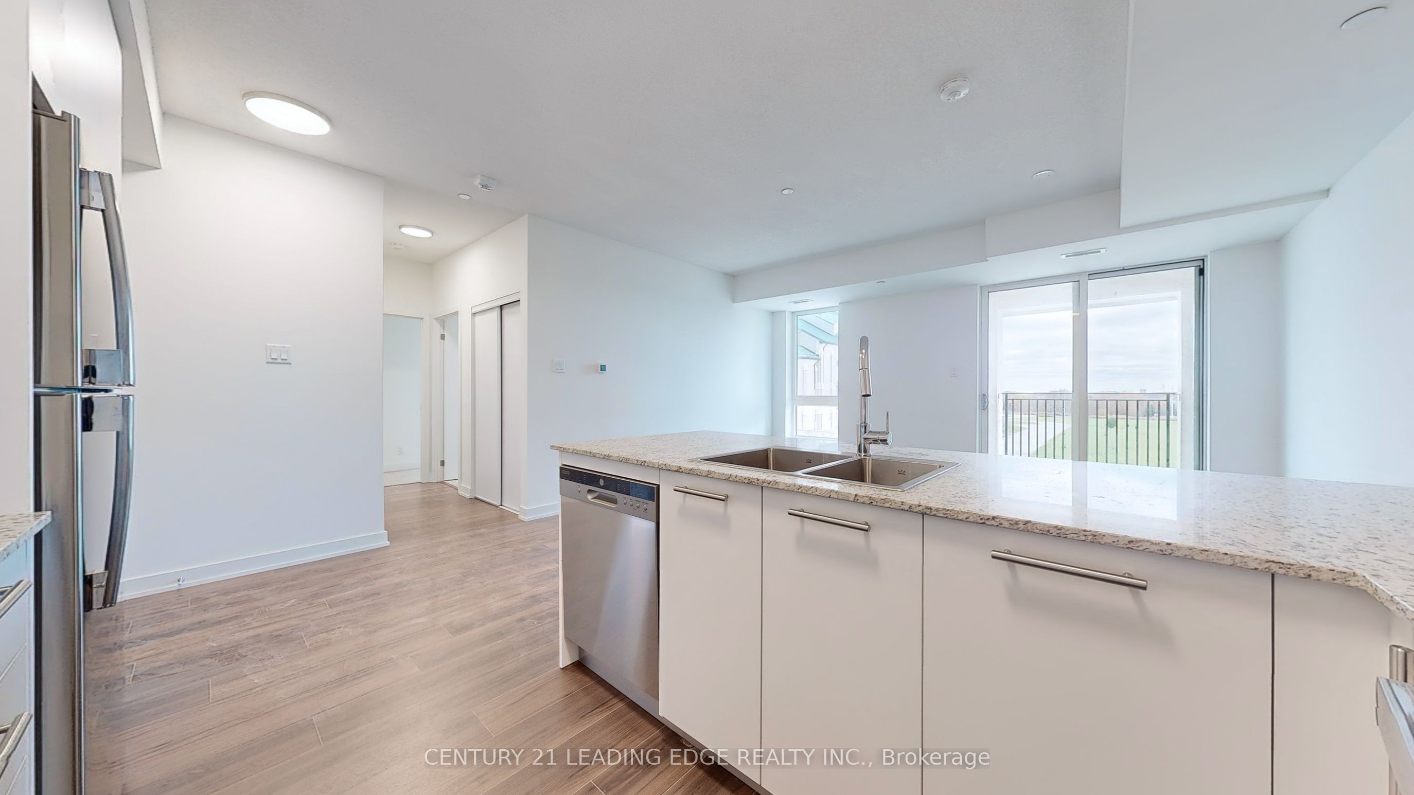 101 Cathedral High Street 303 Property Photo 10