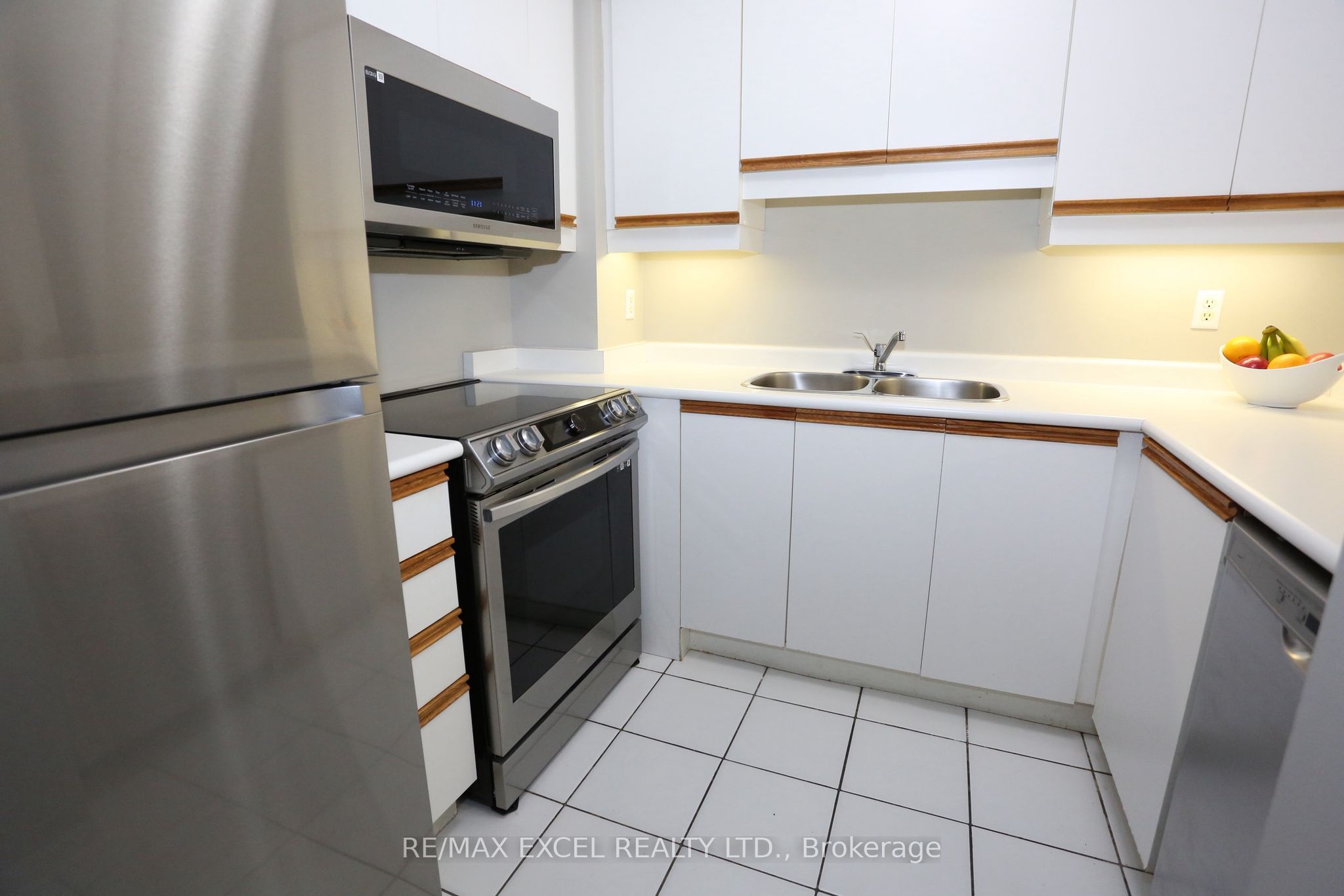 735 New Westminster Drive 37 Property Photo 3