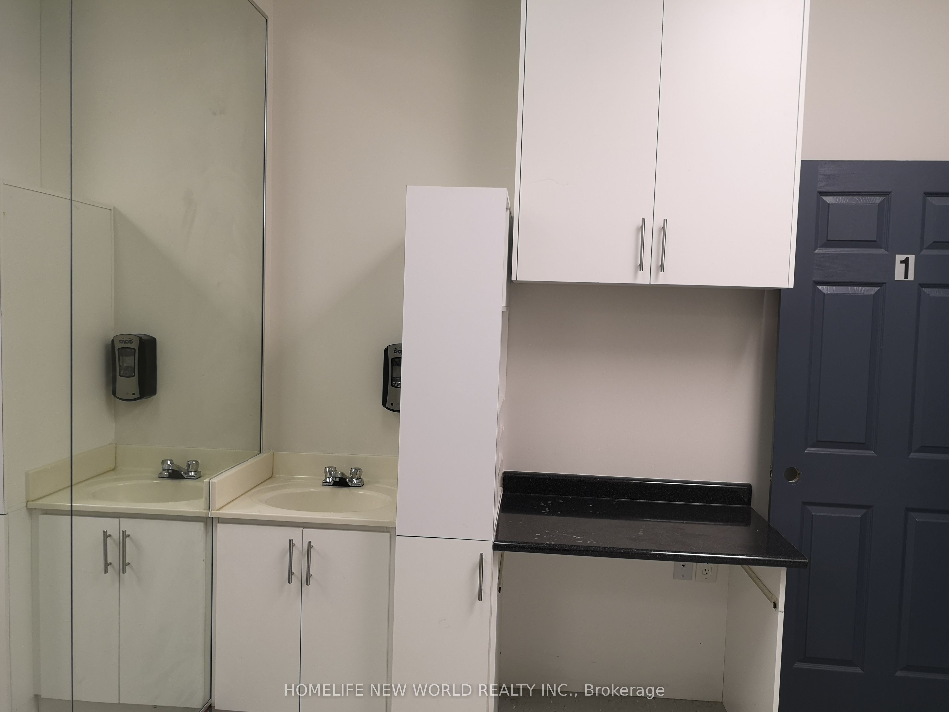 #9 - 4080 Steeles Avenue Property Photo 6