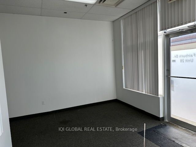 11 Fairburn Dr Property Photo 3