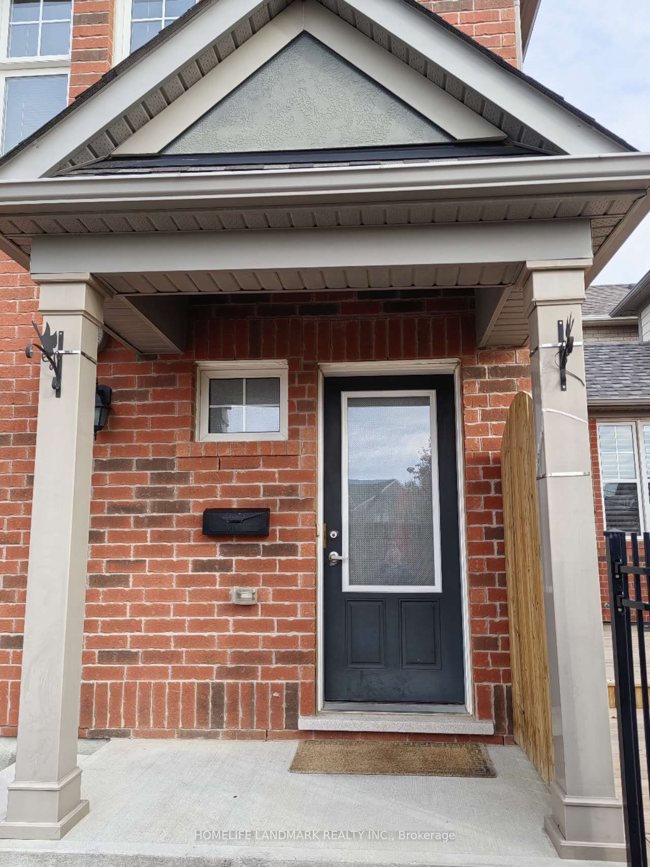 456 Cornell Centre Blvd Property Photo 1
