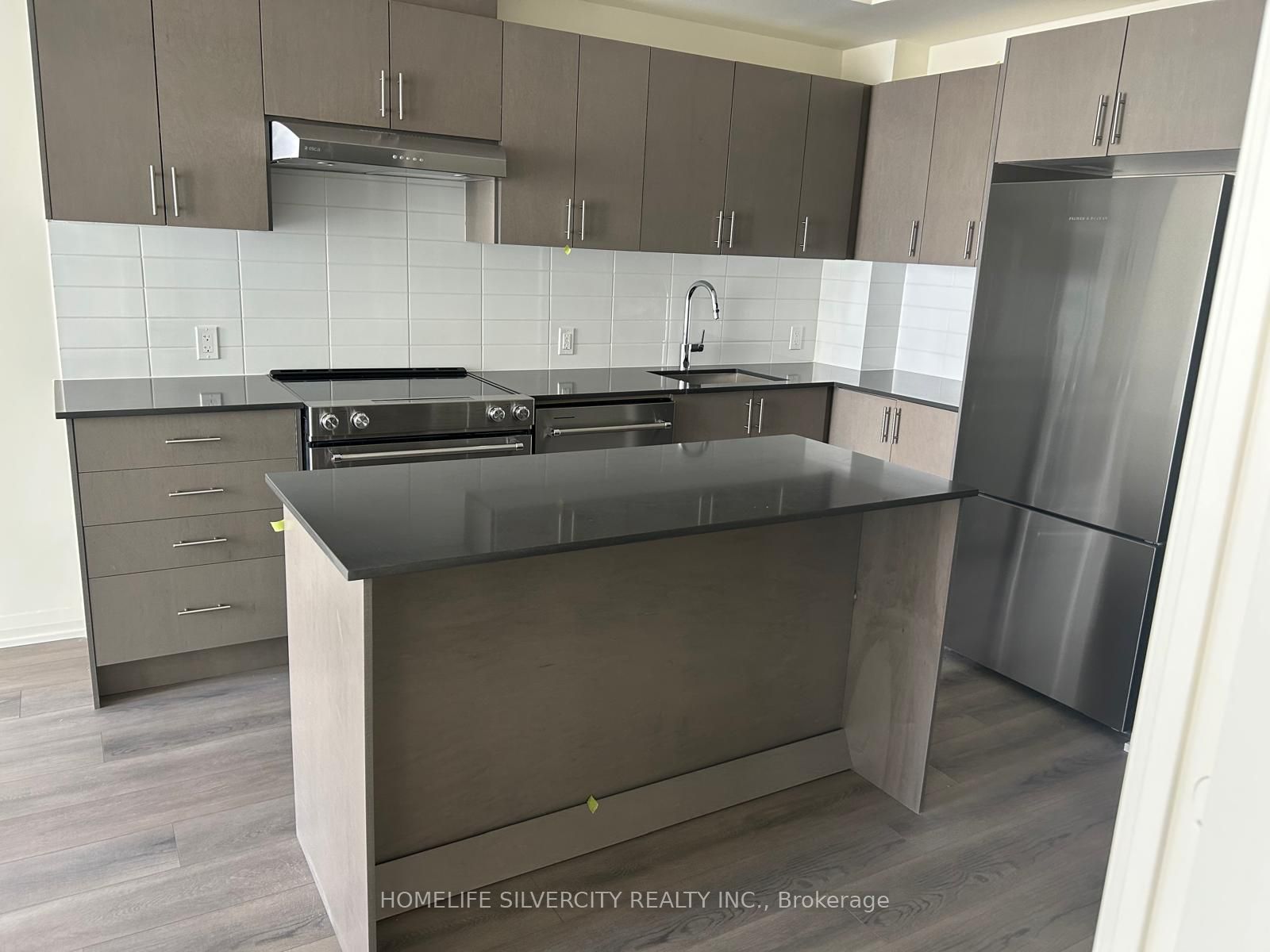 #1517 - 8960 Jane Street Property Photo 3