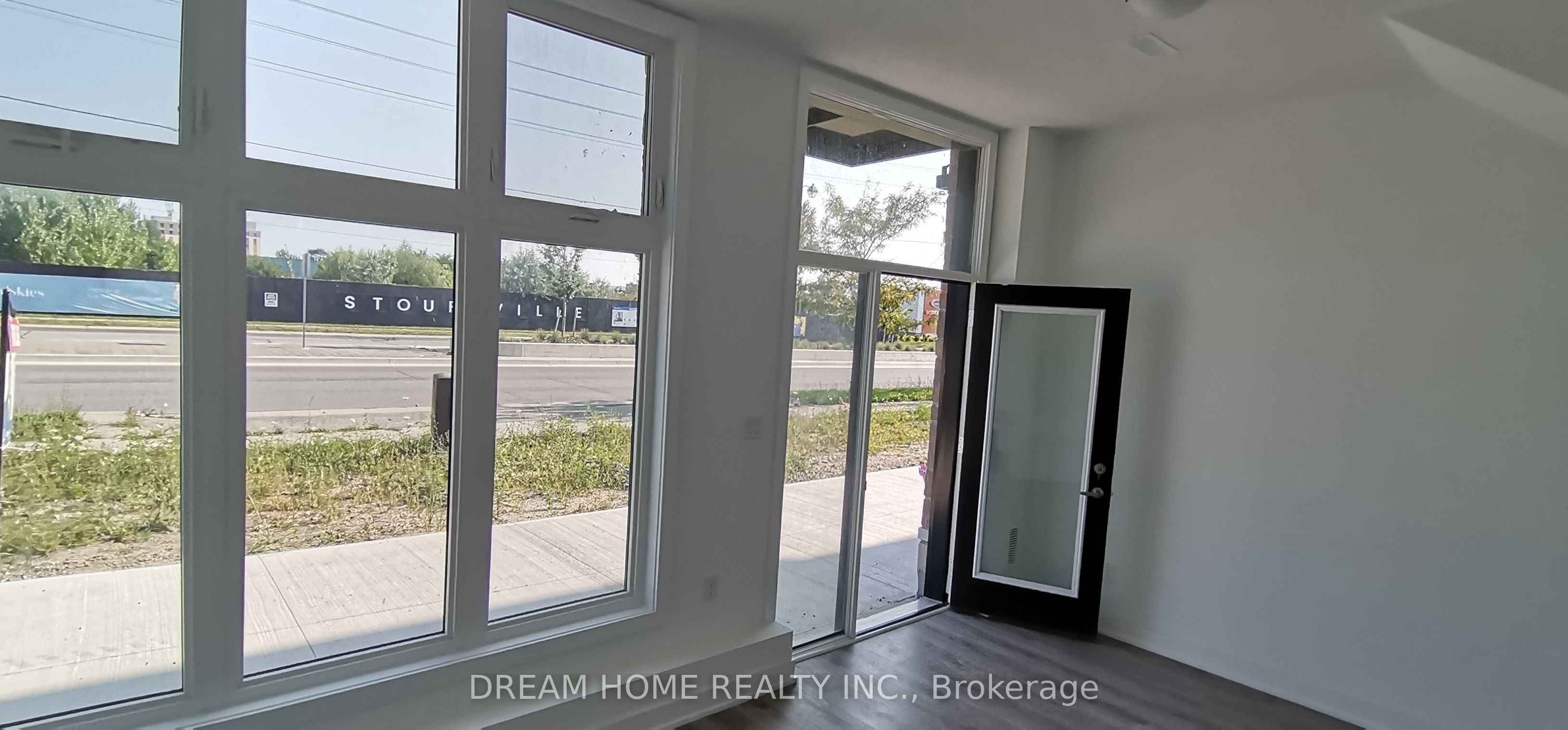 5494 Main Street Property Photo 7
