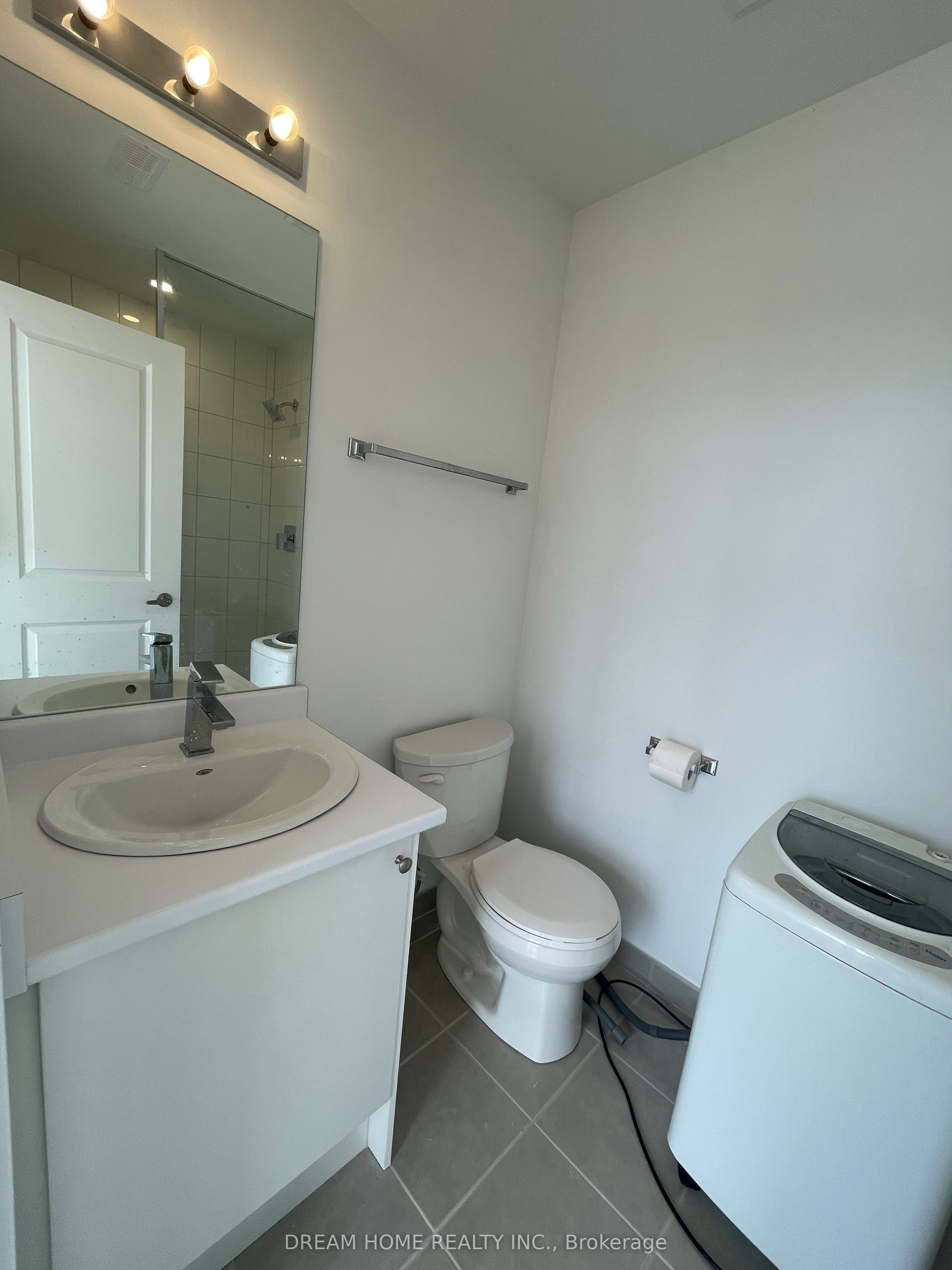 5494 Main Street Property Photo 17