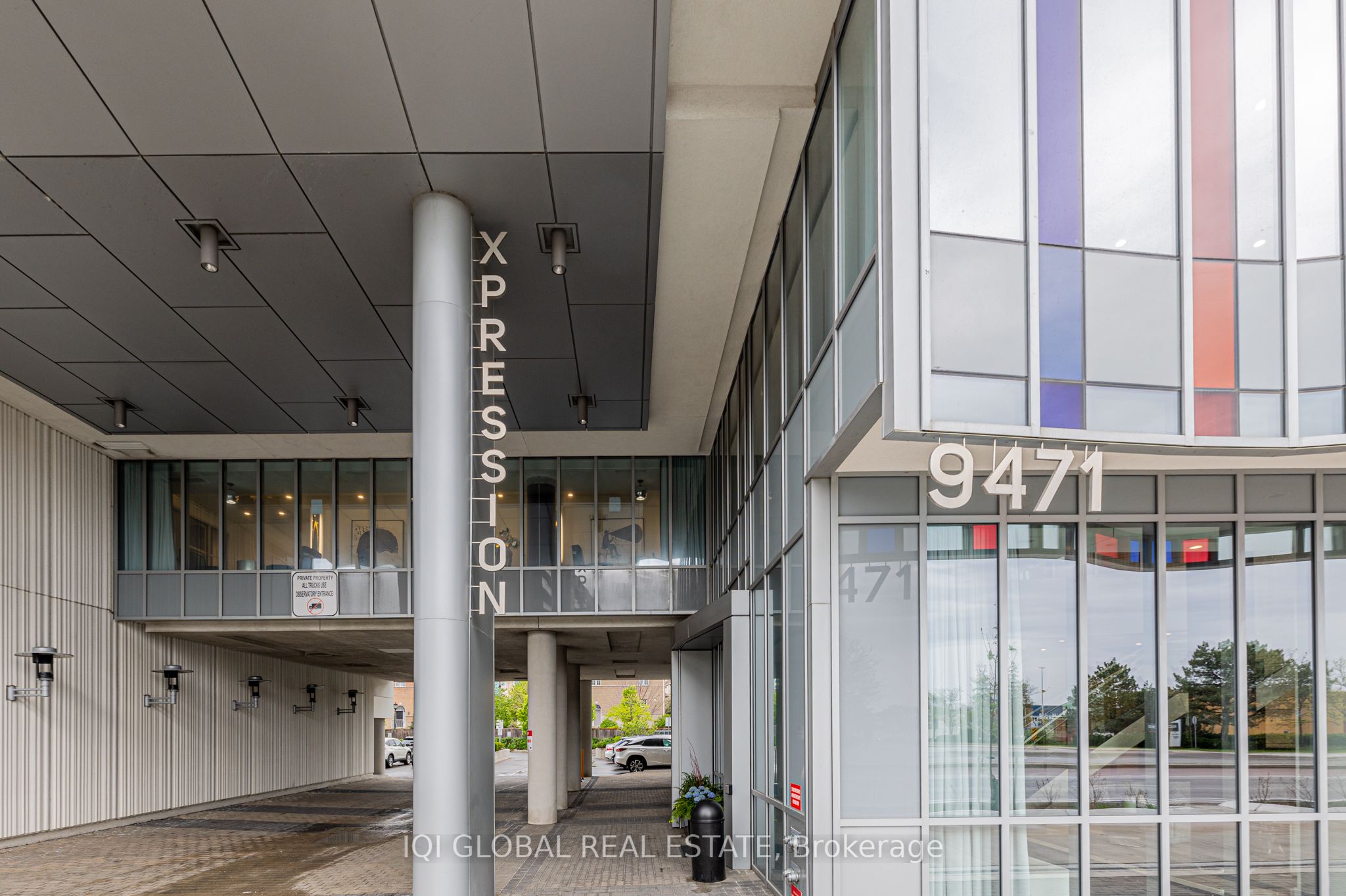 #301 - 9471 Yonge Street Property Photo 3