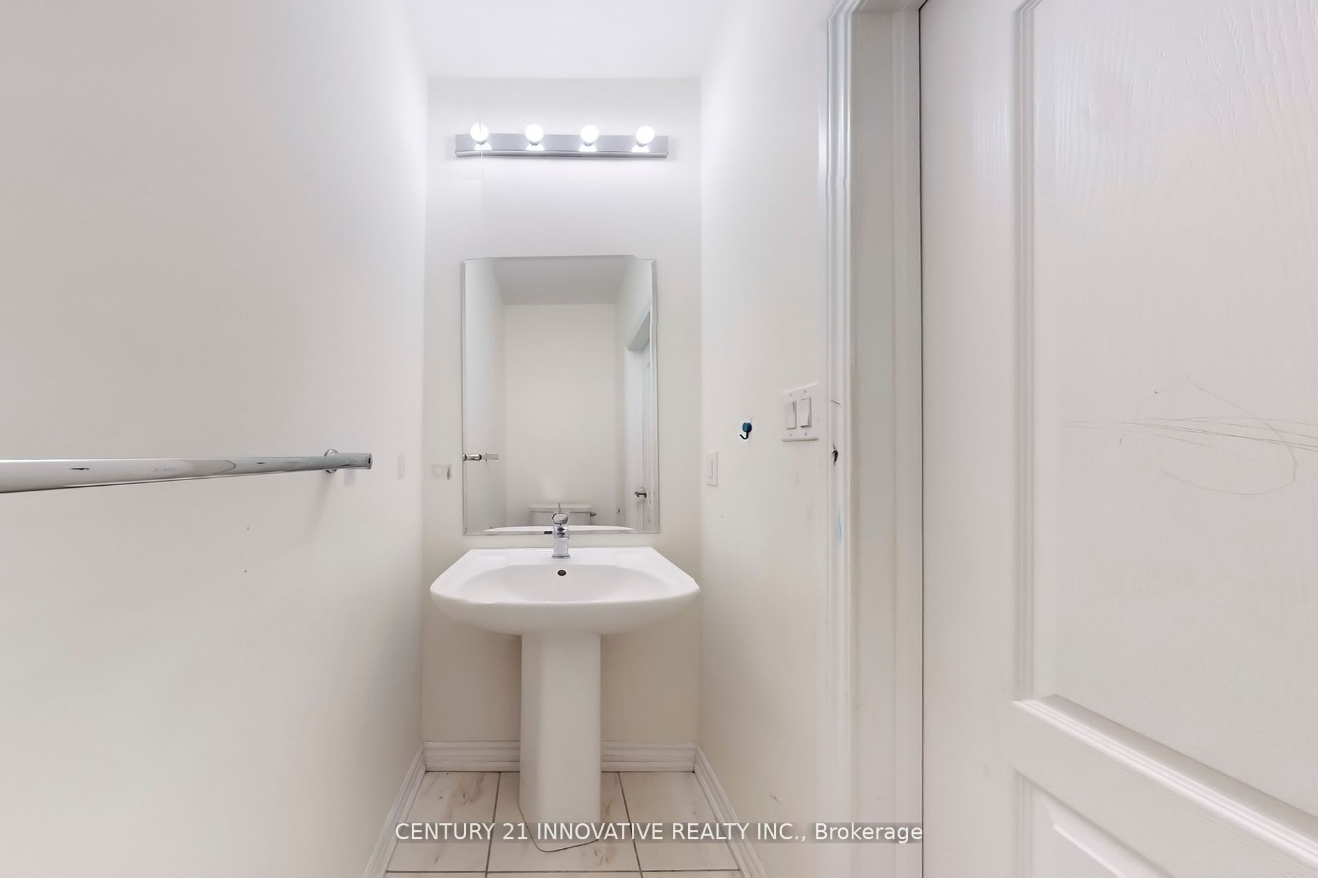 10 Hyderabad Lane Property Photo 21