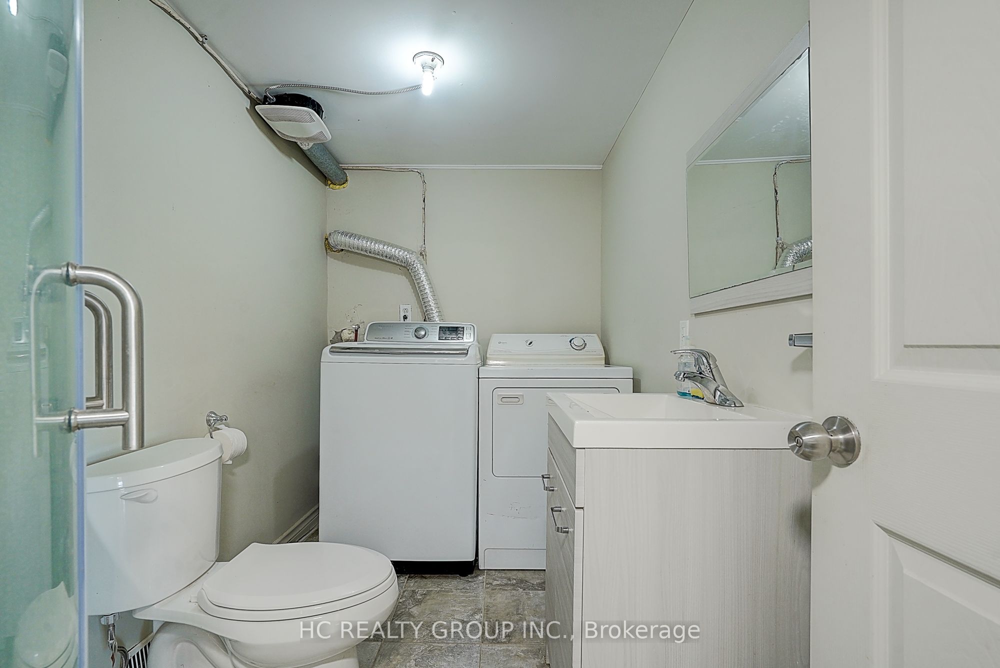 22334 Woodbine Ave Property Photo 22