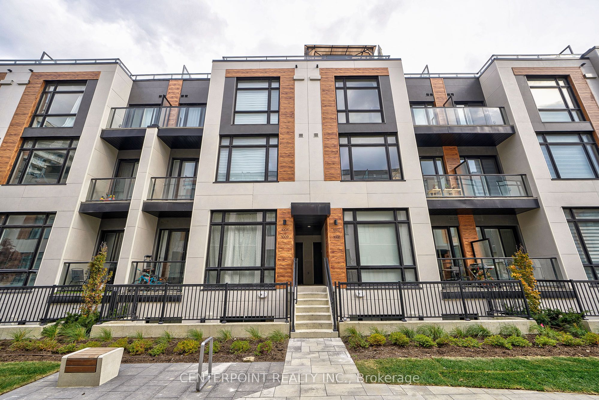 #1007 - 14 David Eyer Road Property Photo 1