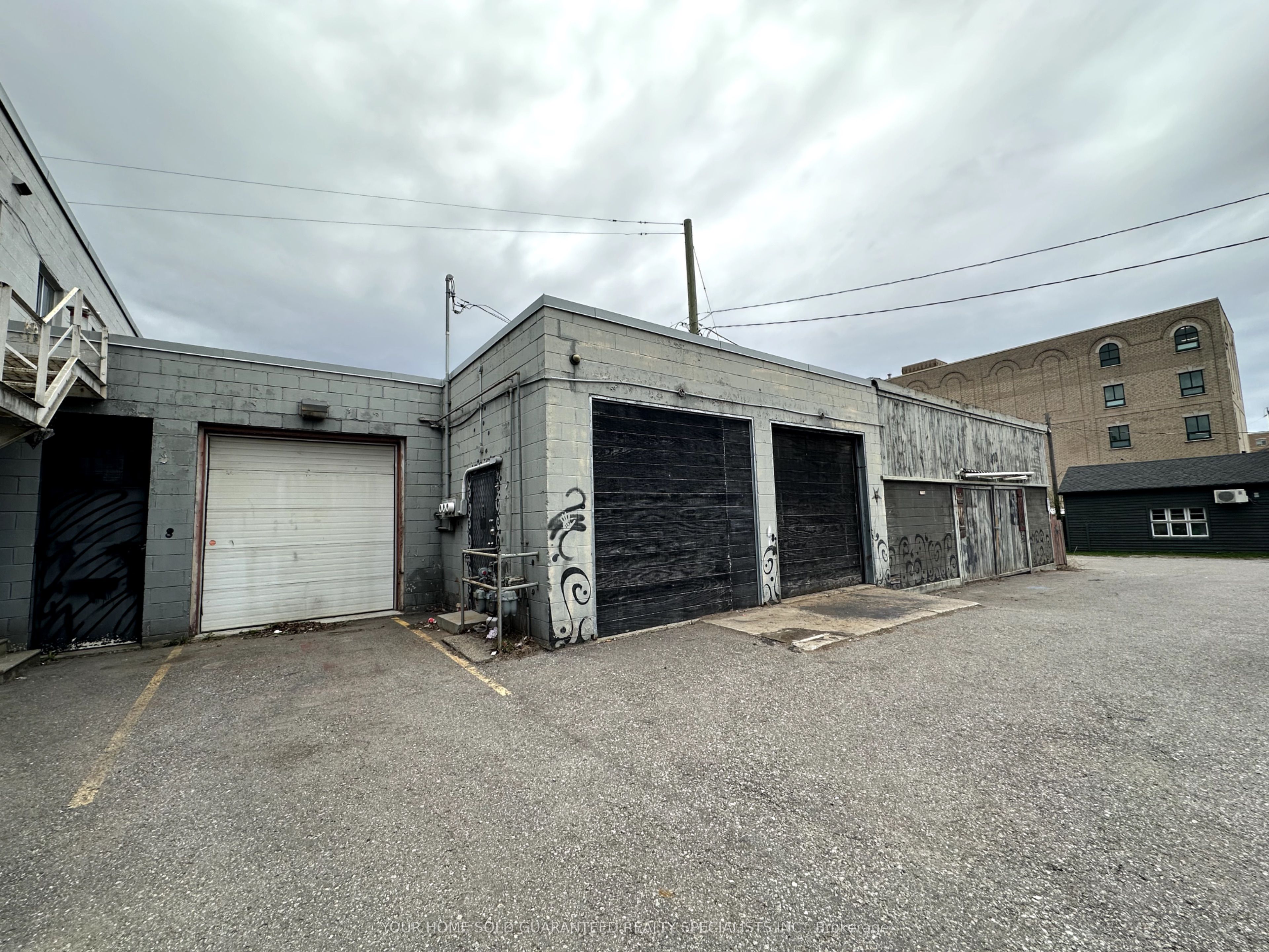 #7 - 10 Mosley Street Property Photo 2