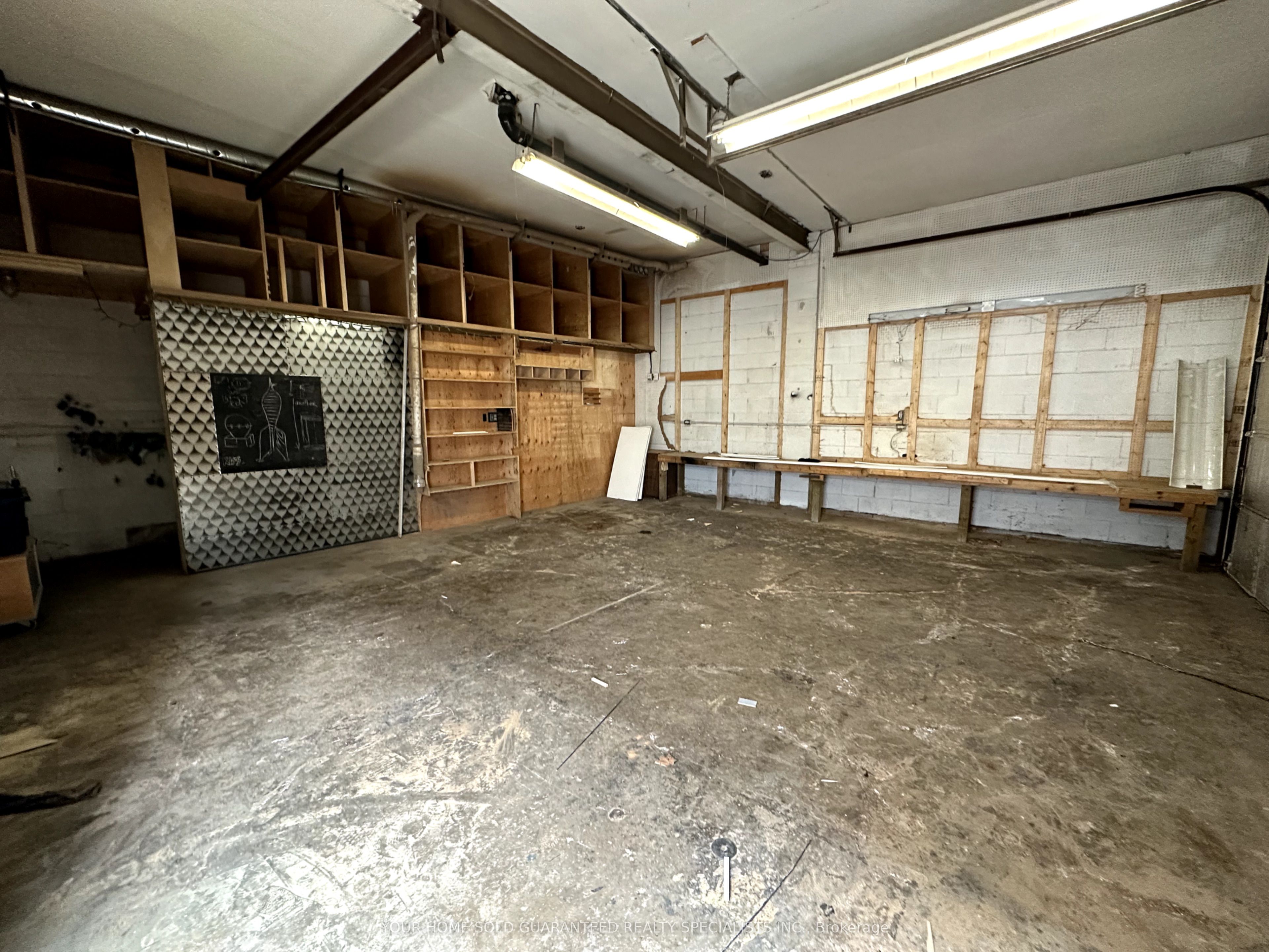 #7 - 10 Mosley Street Property Photo 4