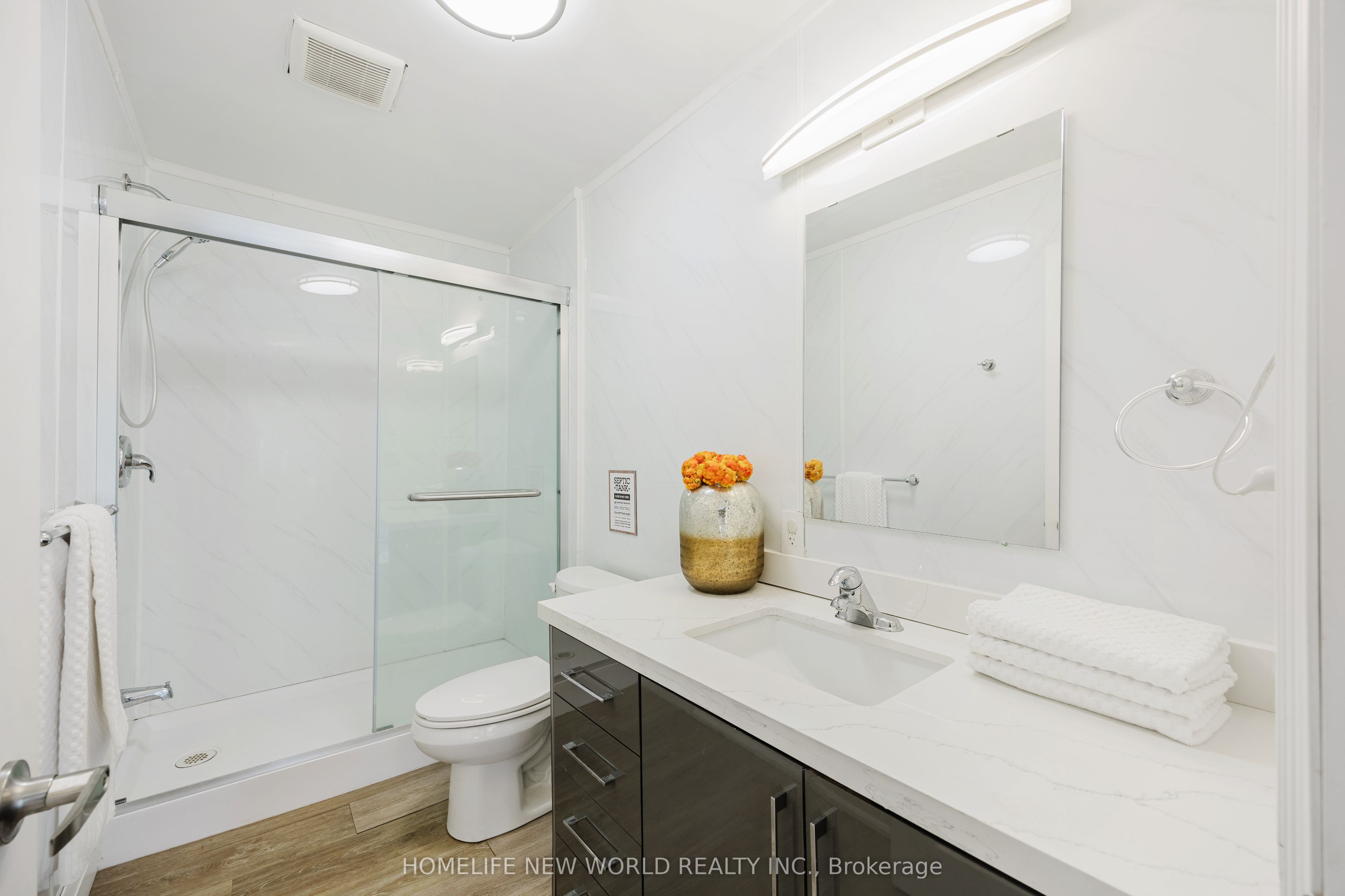 8&12 Mac Avenue Property Photo 16