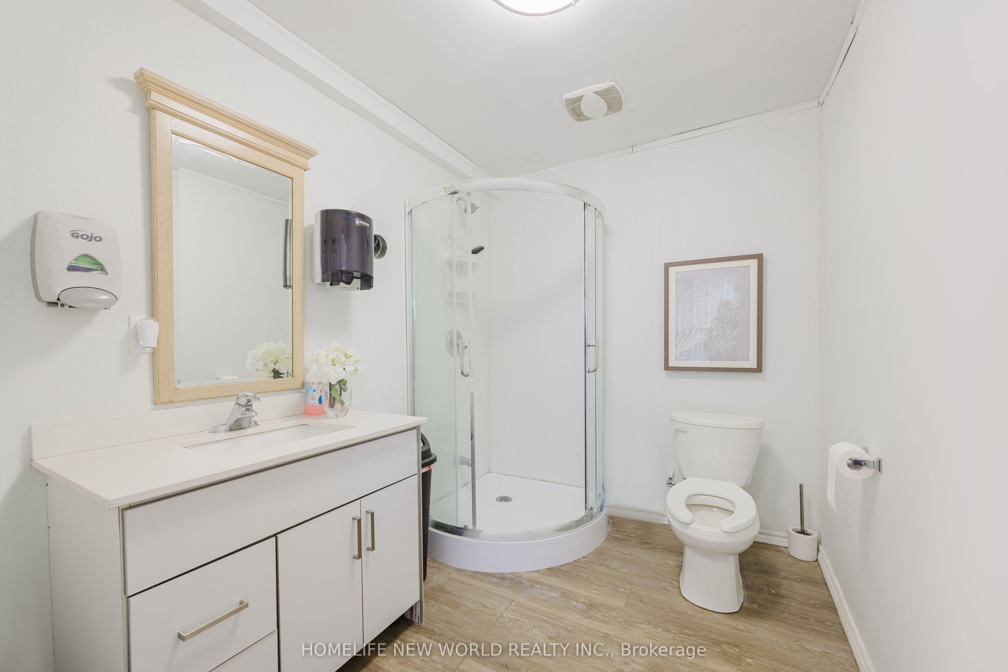 8&12 Mac Avenue Property Photo 23