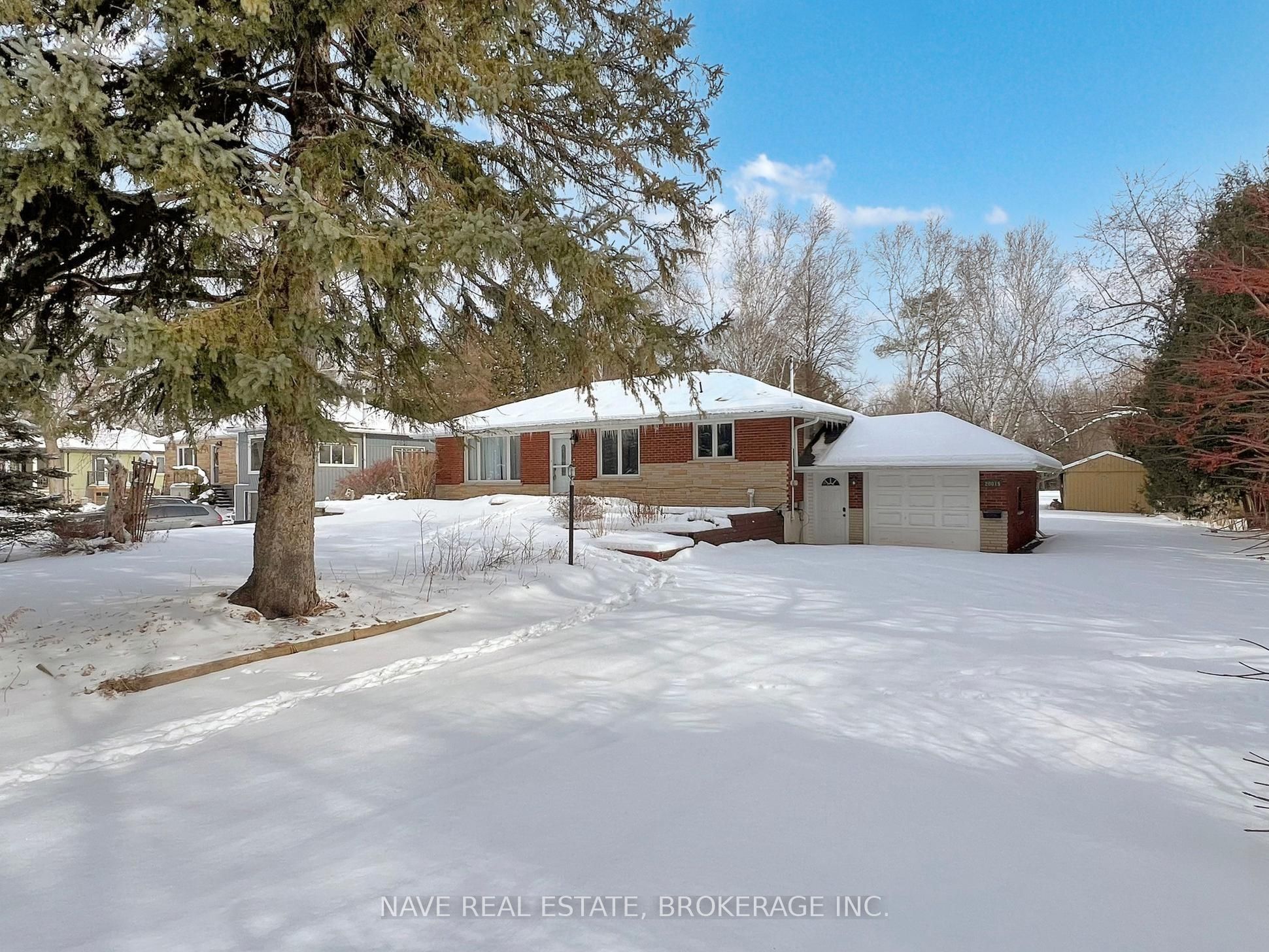 20015 Bathurst Street Property Photo 2
