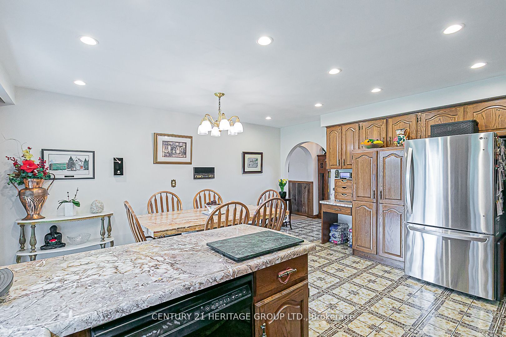 33 May Avenue Property Photo 13