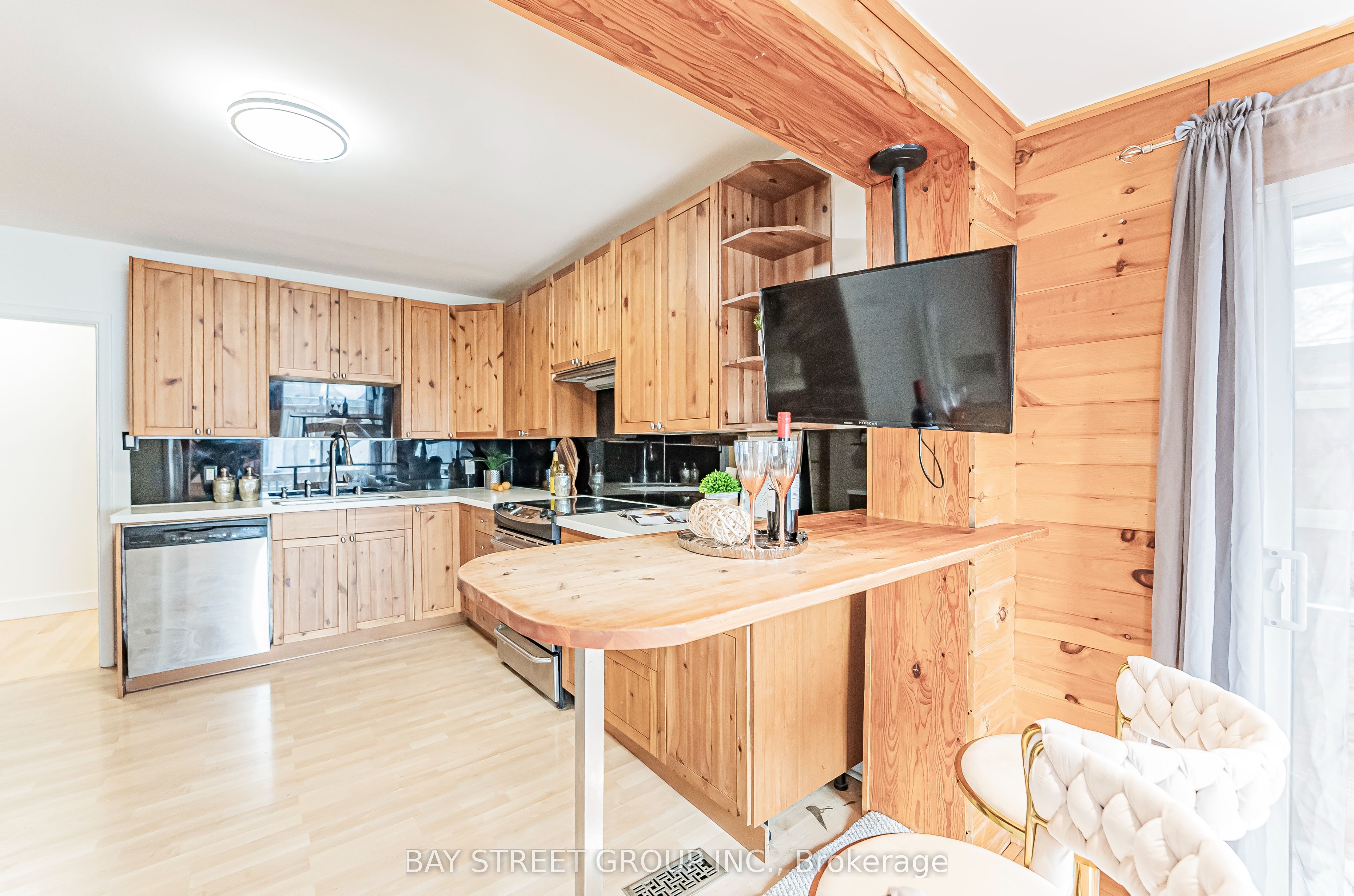 352 Taylor Mills Drive N Property Photo 17
