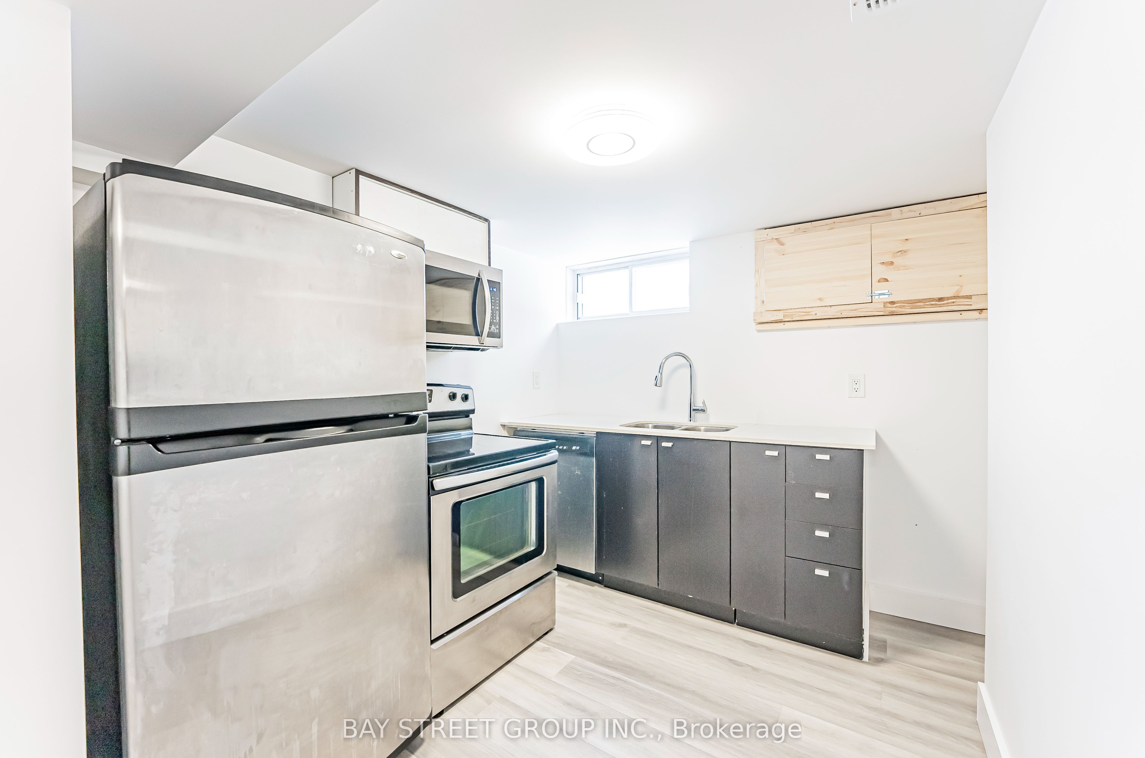 352 Taylor Mills Drive N Property Photo 24