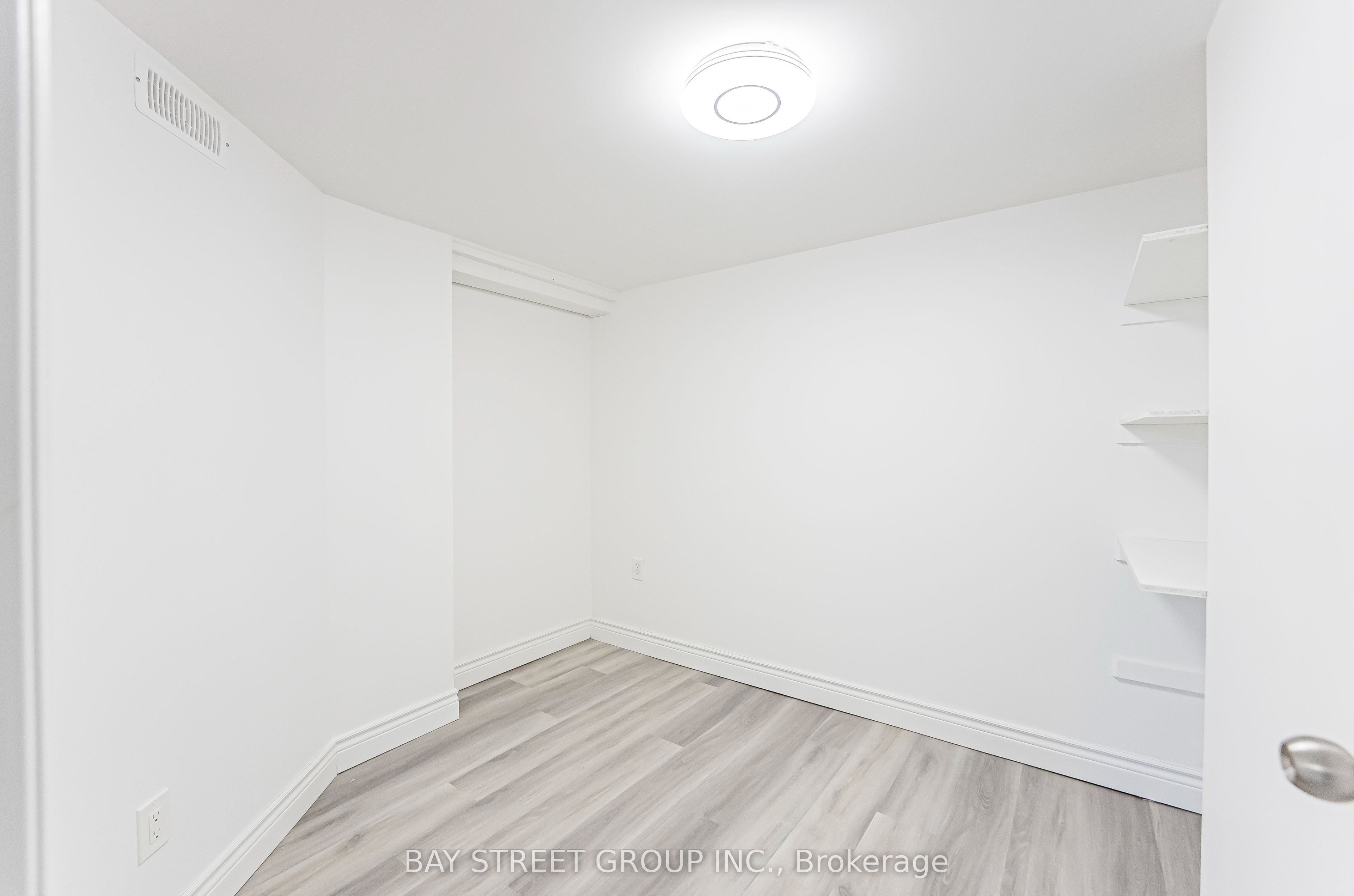 352 Taylor Mills Drive N Property Photo 26