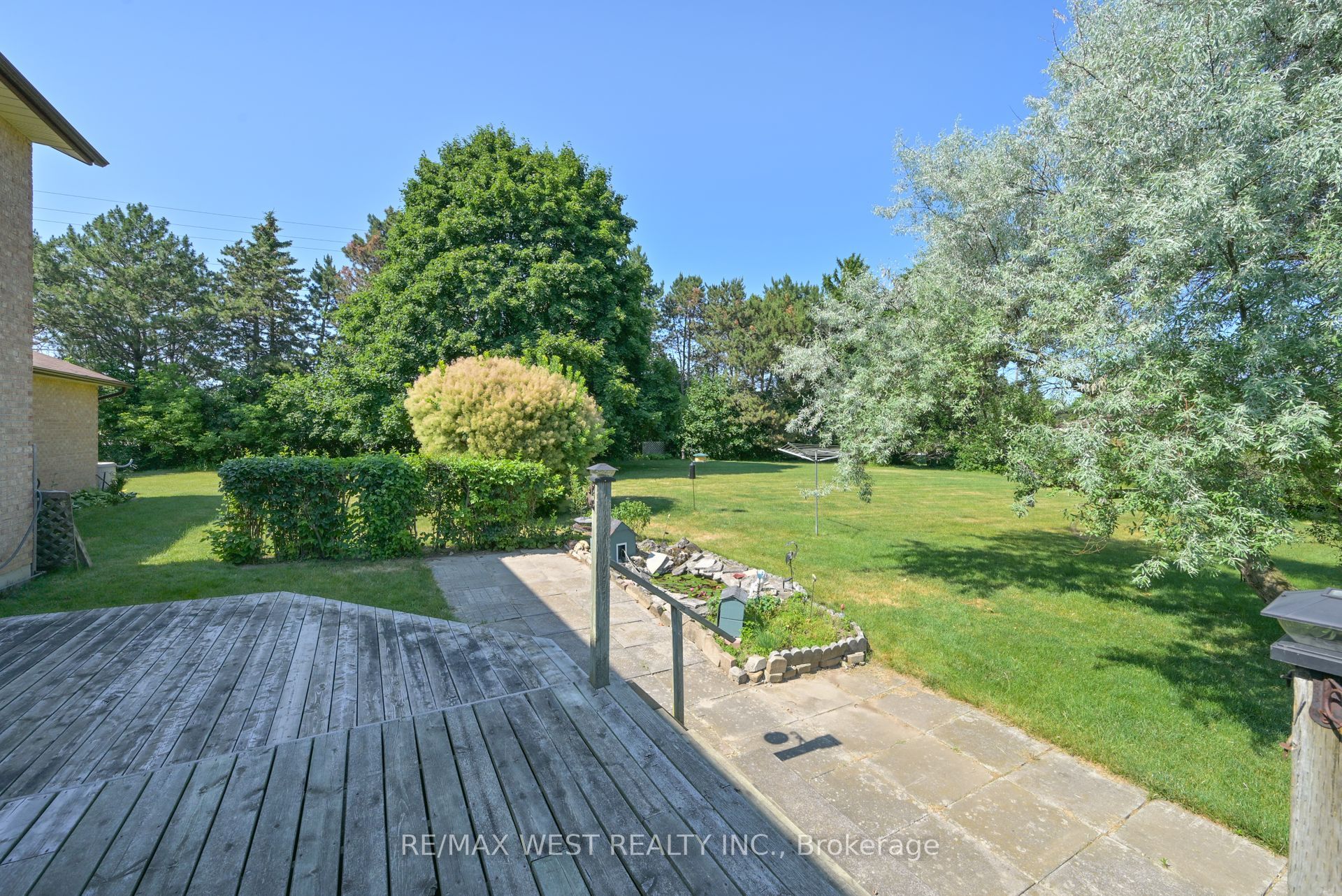 3 Henry Gate Property Photo 8