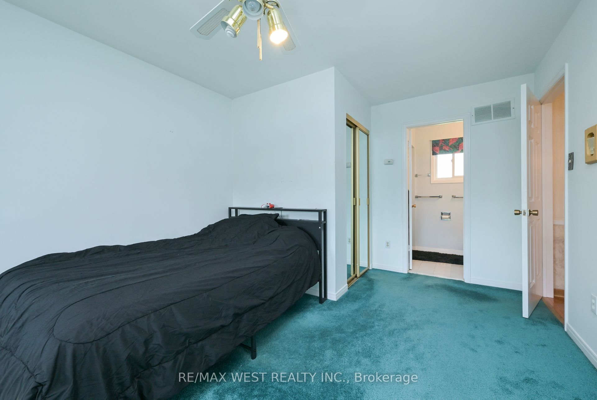 3 Henry Gate Property Photo 19
