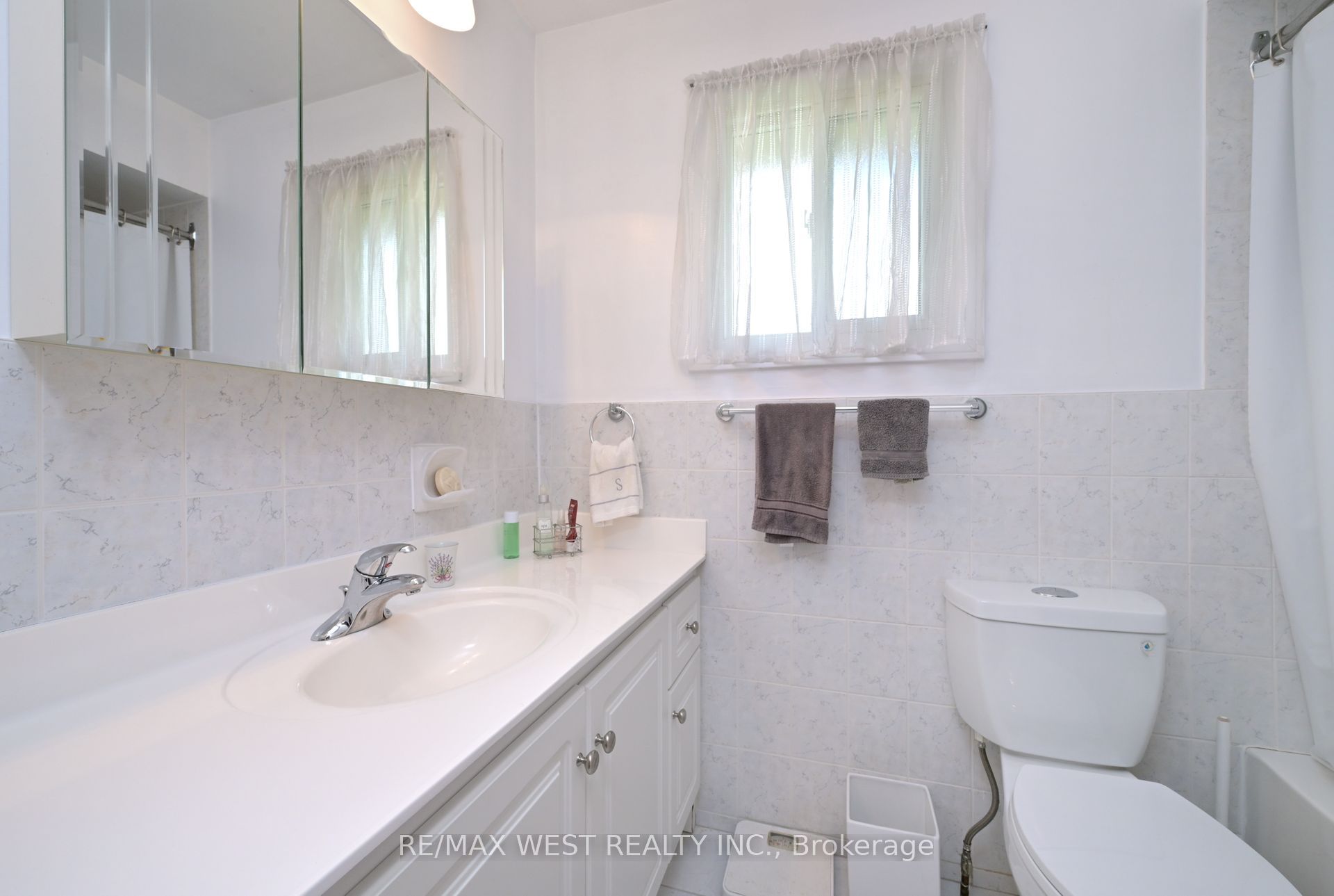 3 Henry Gate Property Photo 23