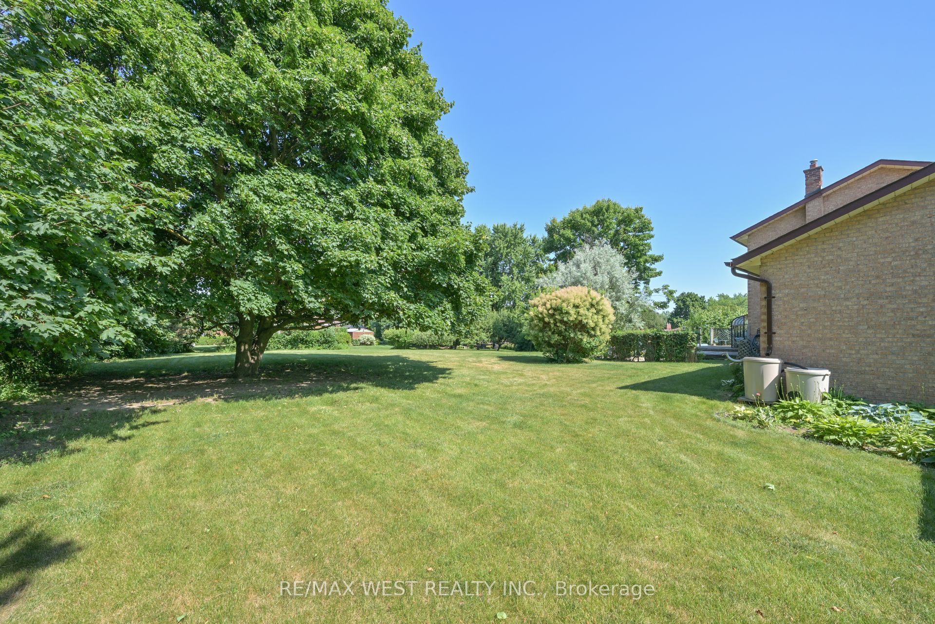 3 Henry Gate Property Photo 30