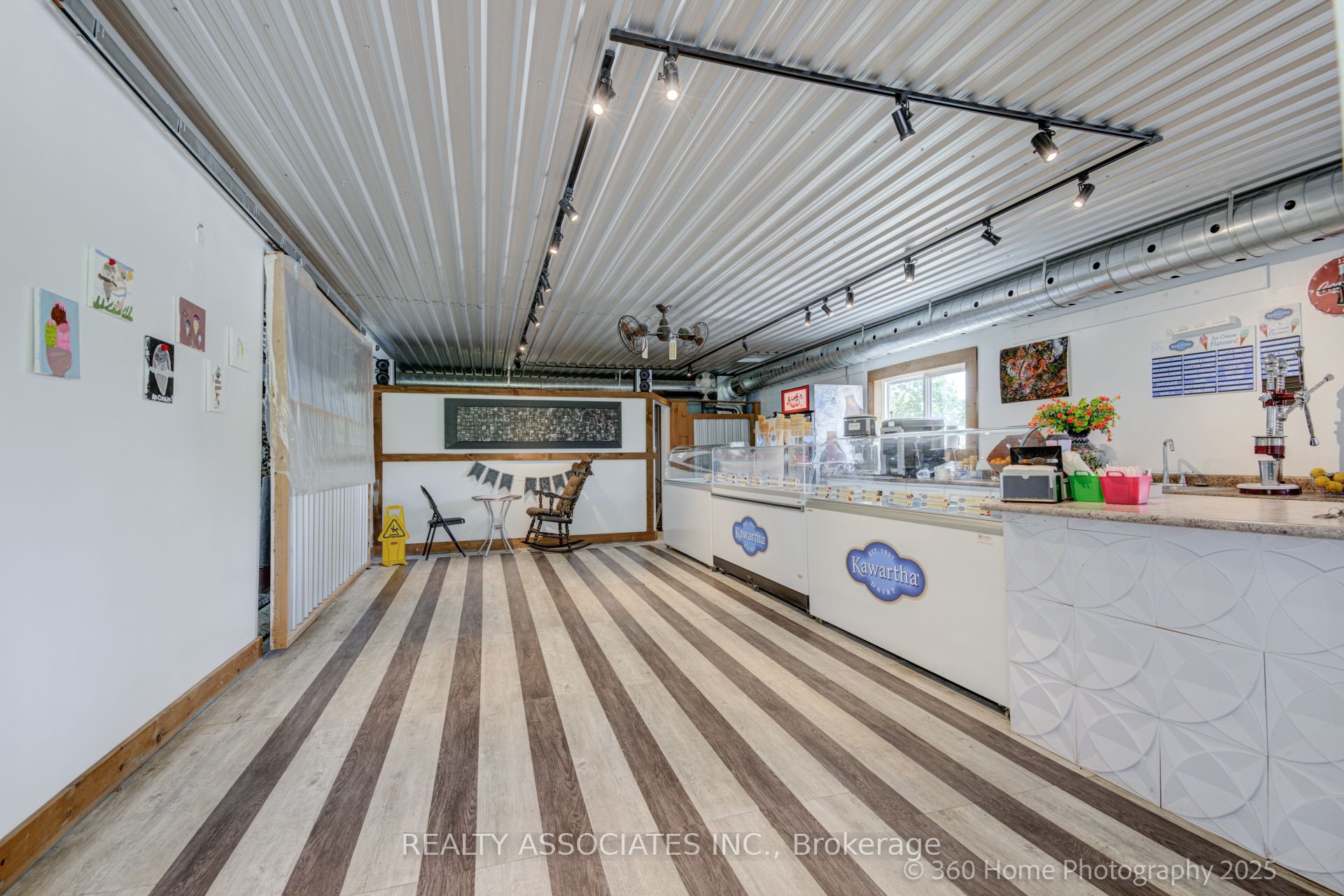 141 High Street Property Photo 20