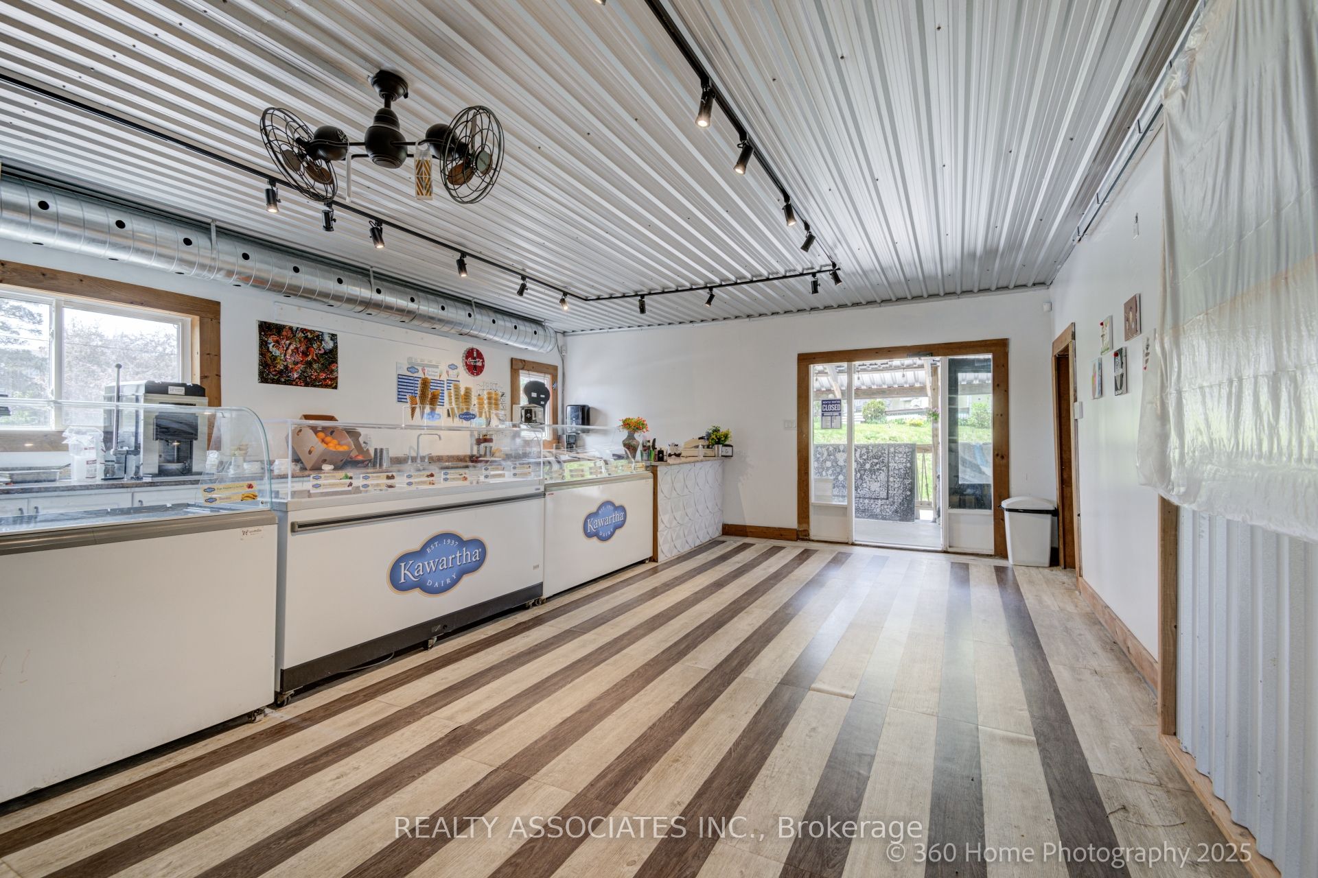 141 High Street Property Photo 21