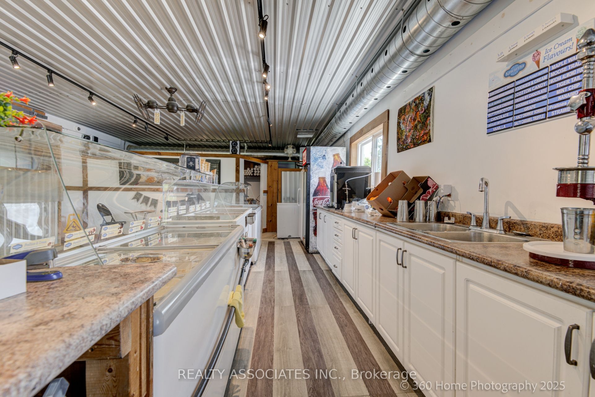 141 High Street Property Photo 24