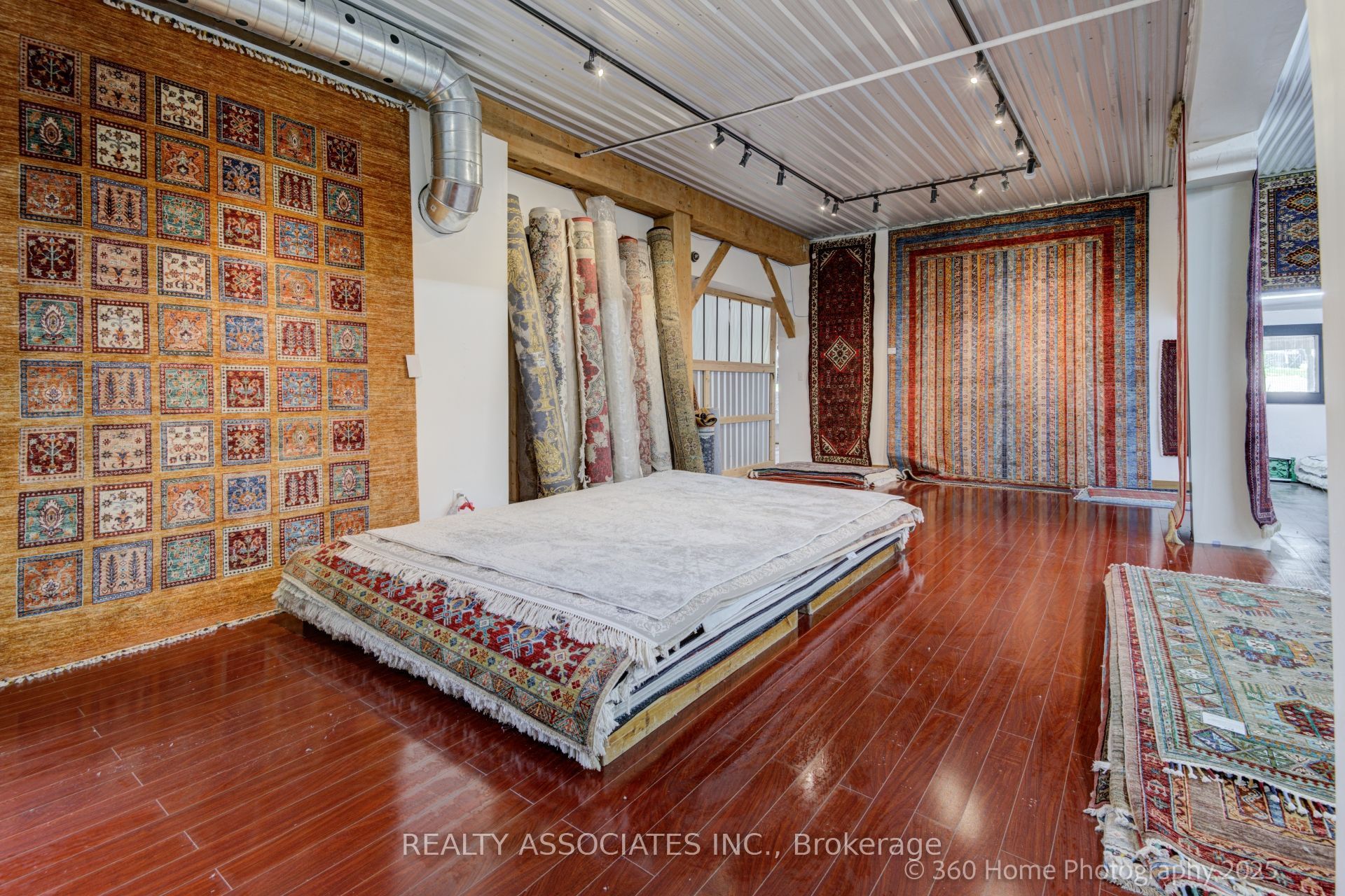 141 High Street Property Photo 27