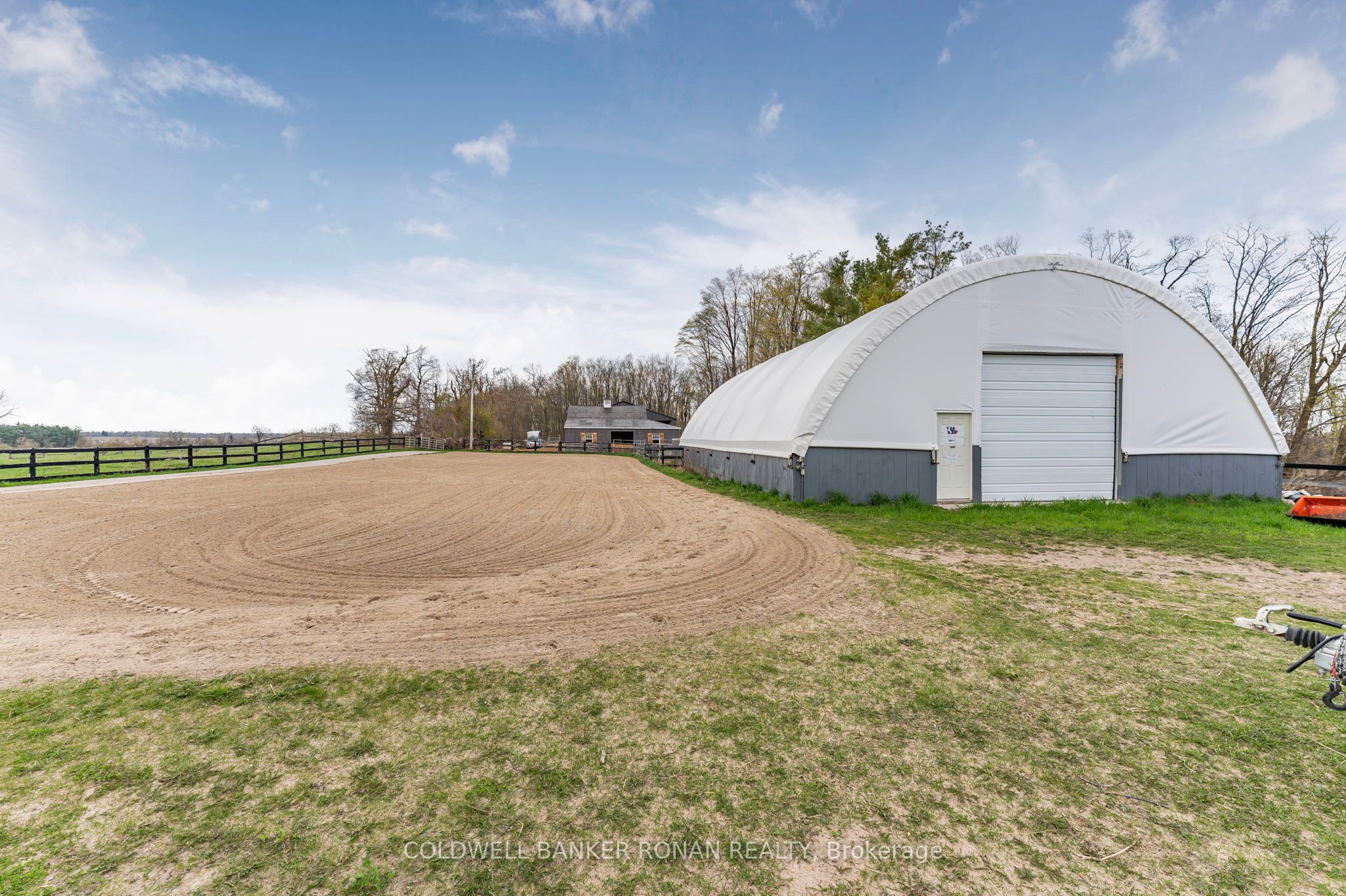 1382 10th Line Property Photo 35