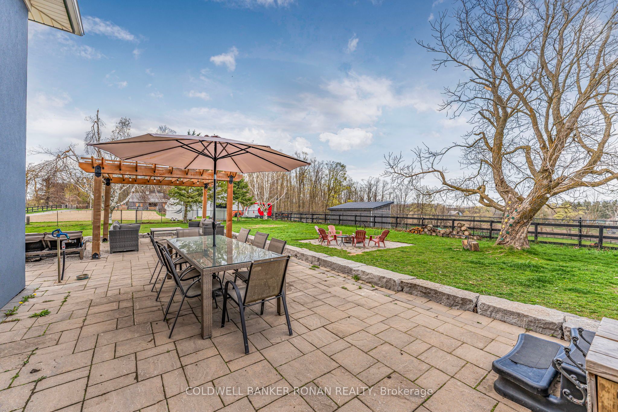 1382 10th Line Property Photo 47